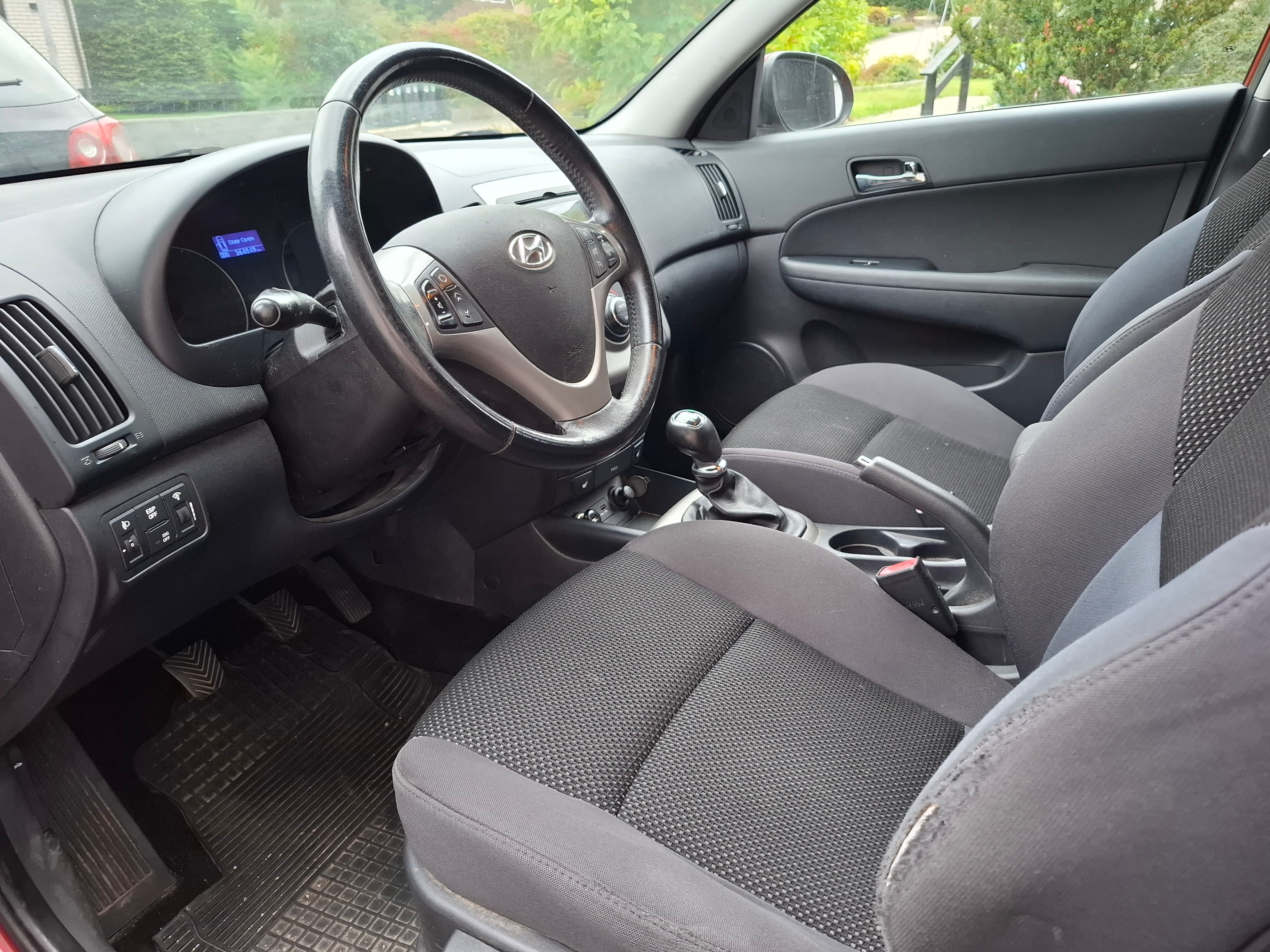 Hyundai i30 cw 1.6 CRDi Manuell 2011, bild 6/9