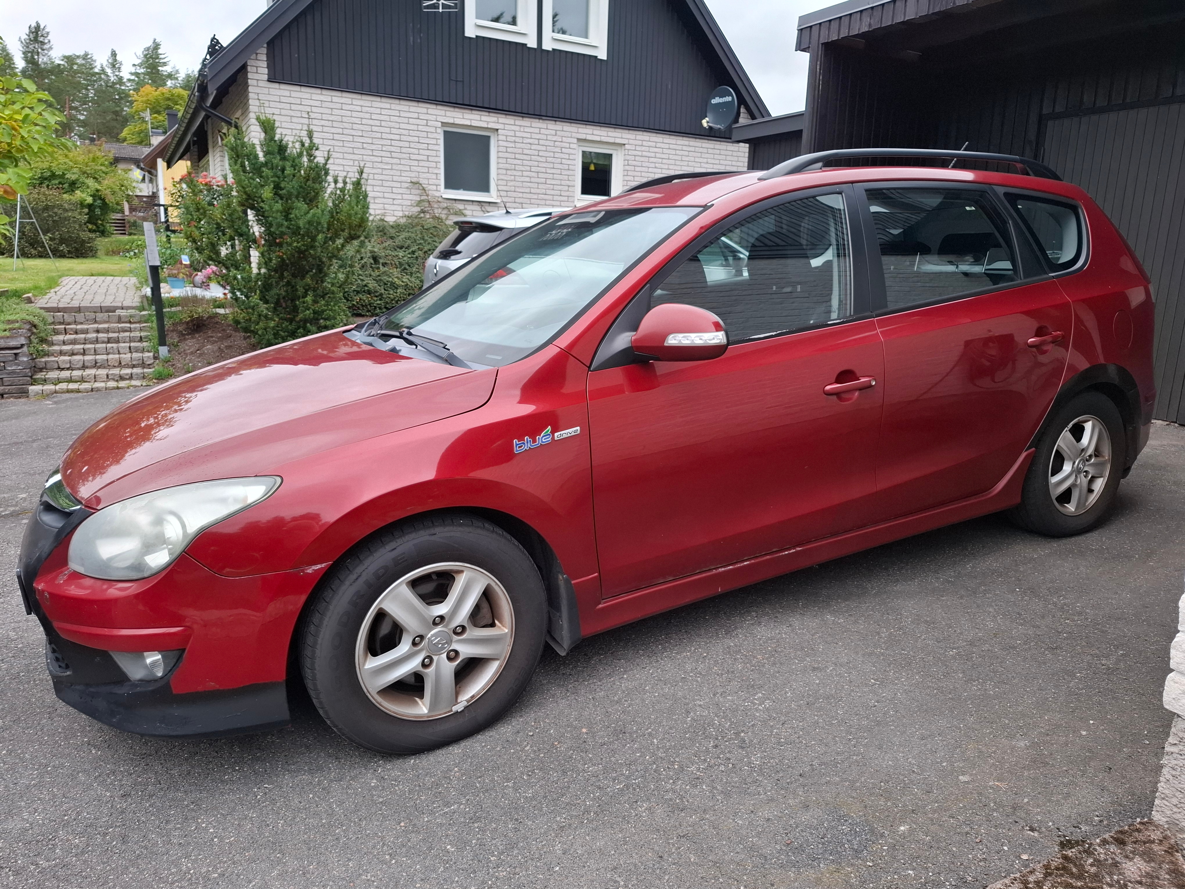 Hyundai i30 cw 1.6 CRDi Manuell 2011, bild 5/9