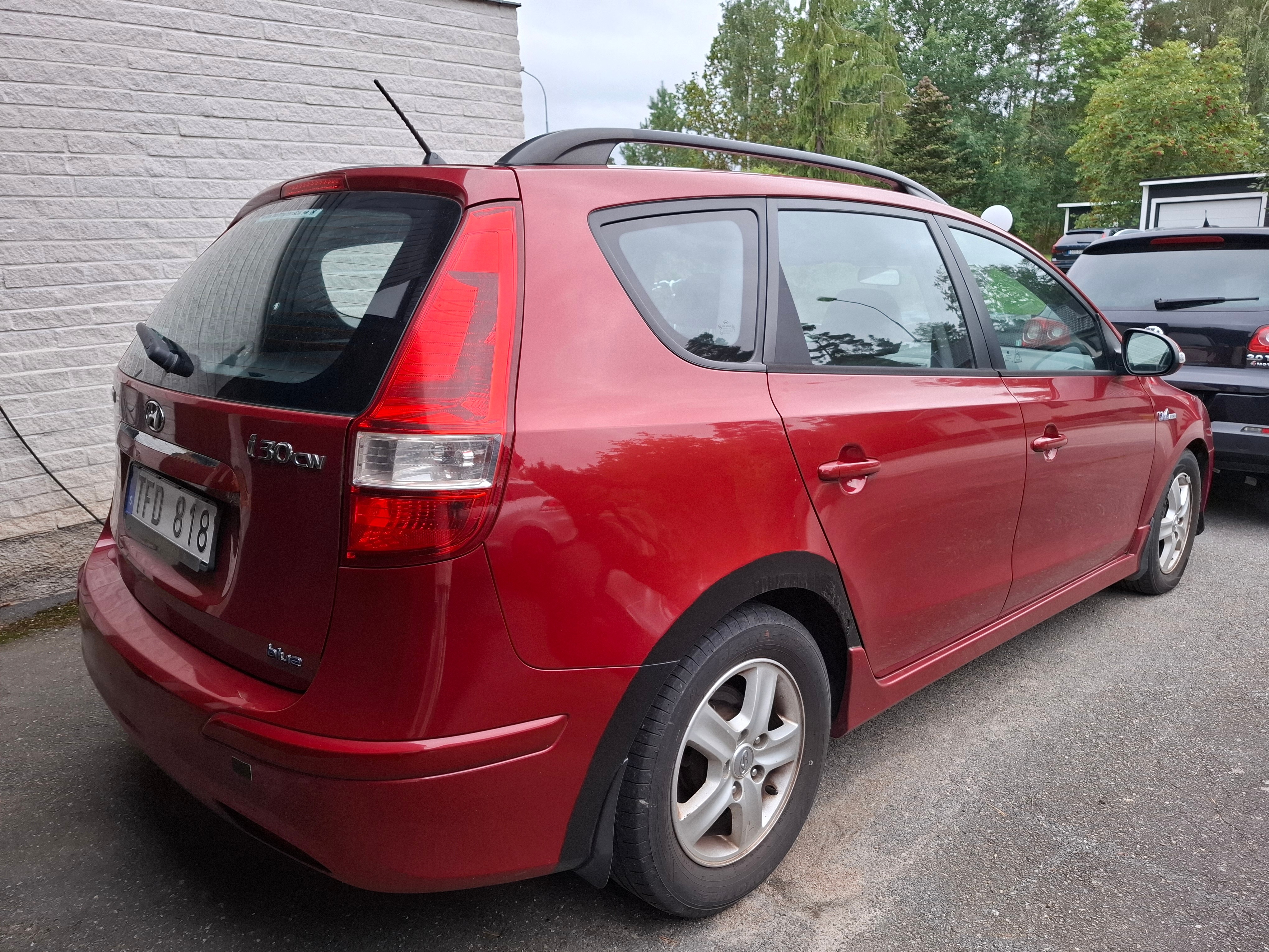 Hyundai i30 cw 1.6 CRDi Manuell 2011, bild 3/9