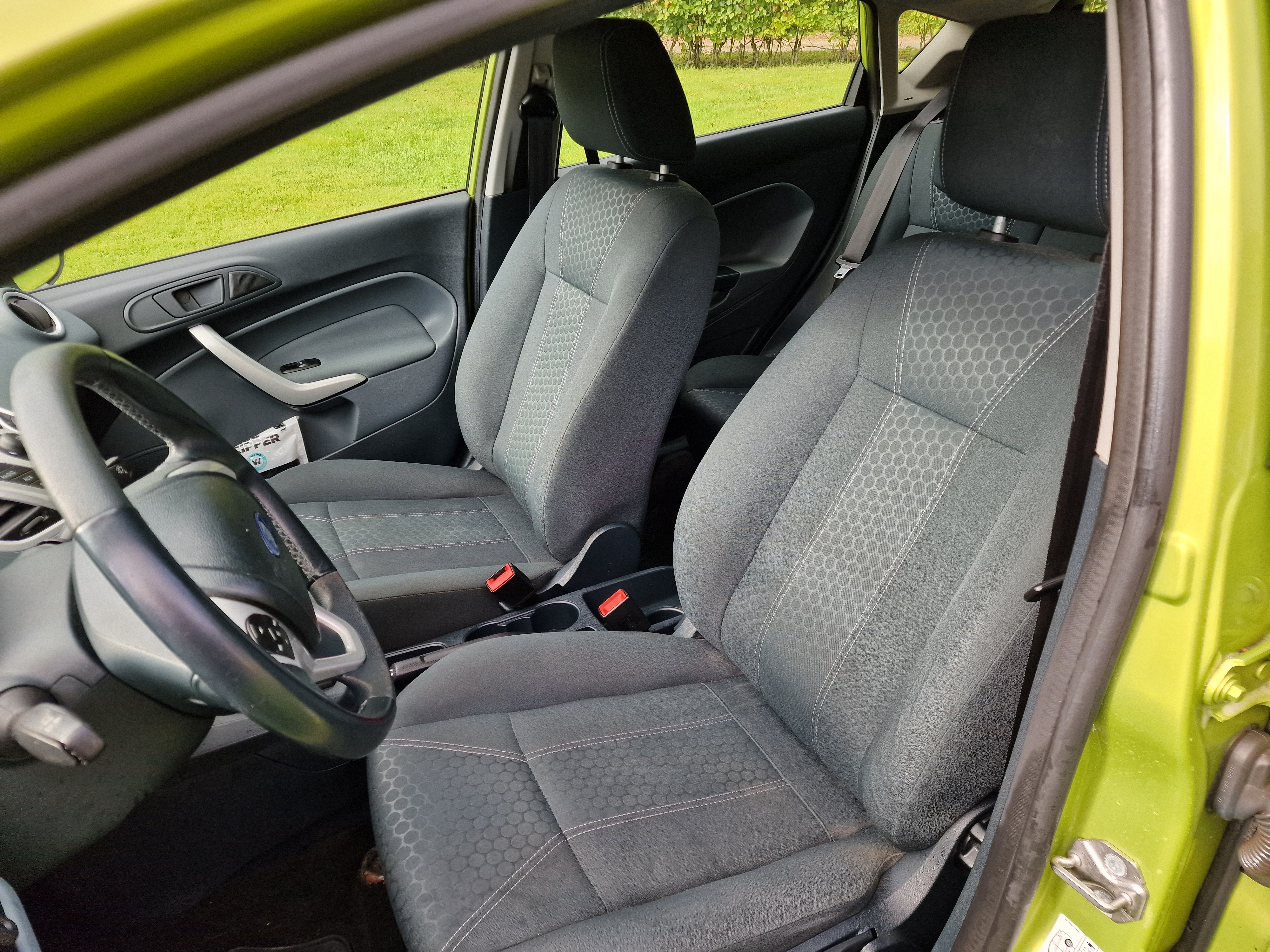 Ford Fiesta 5-dörrar 1.25 Manuell 2011, bild 5/7