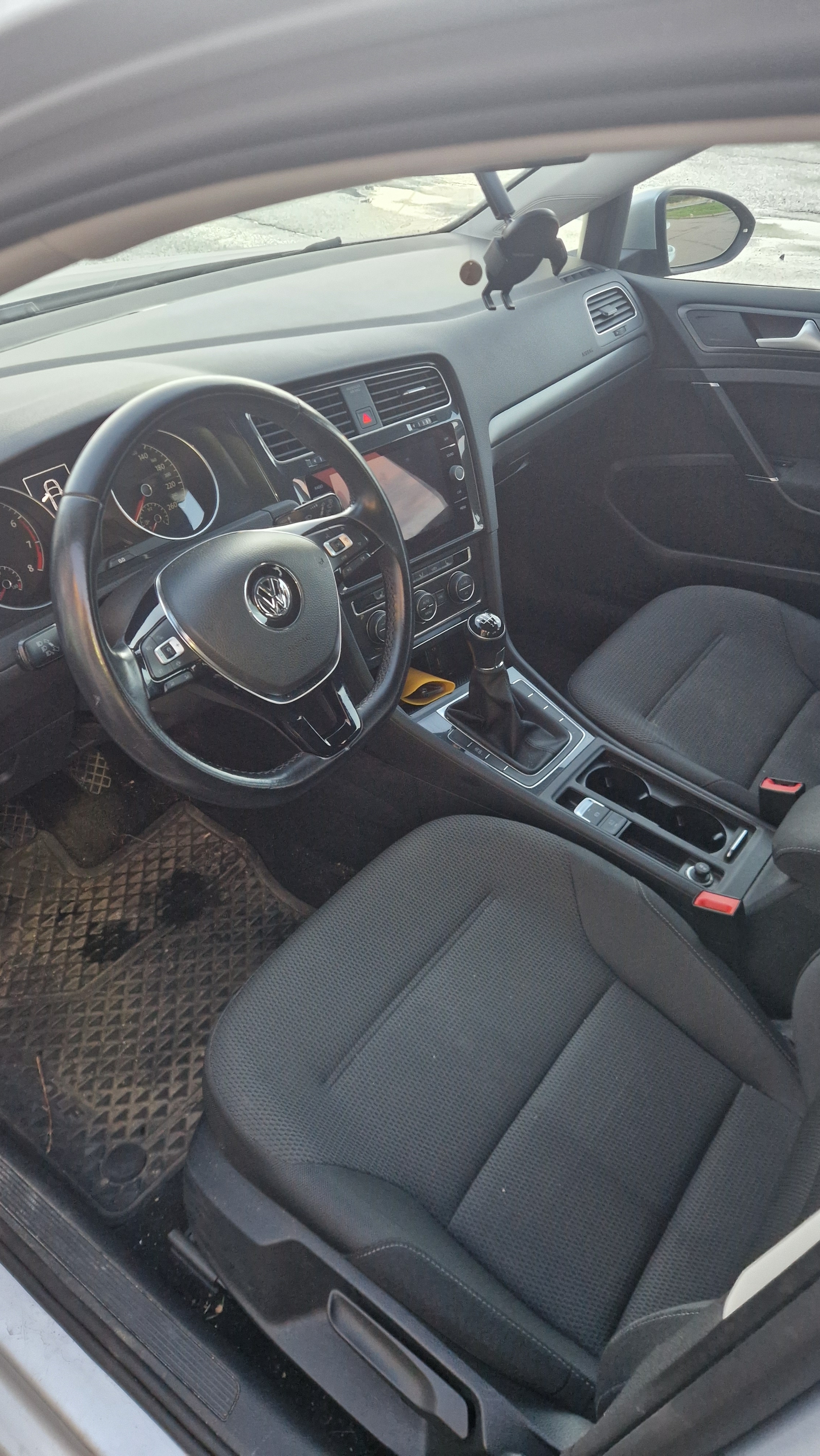 Volkswagen Golf 2019, photo 4/5