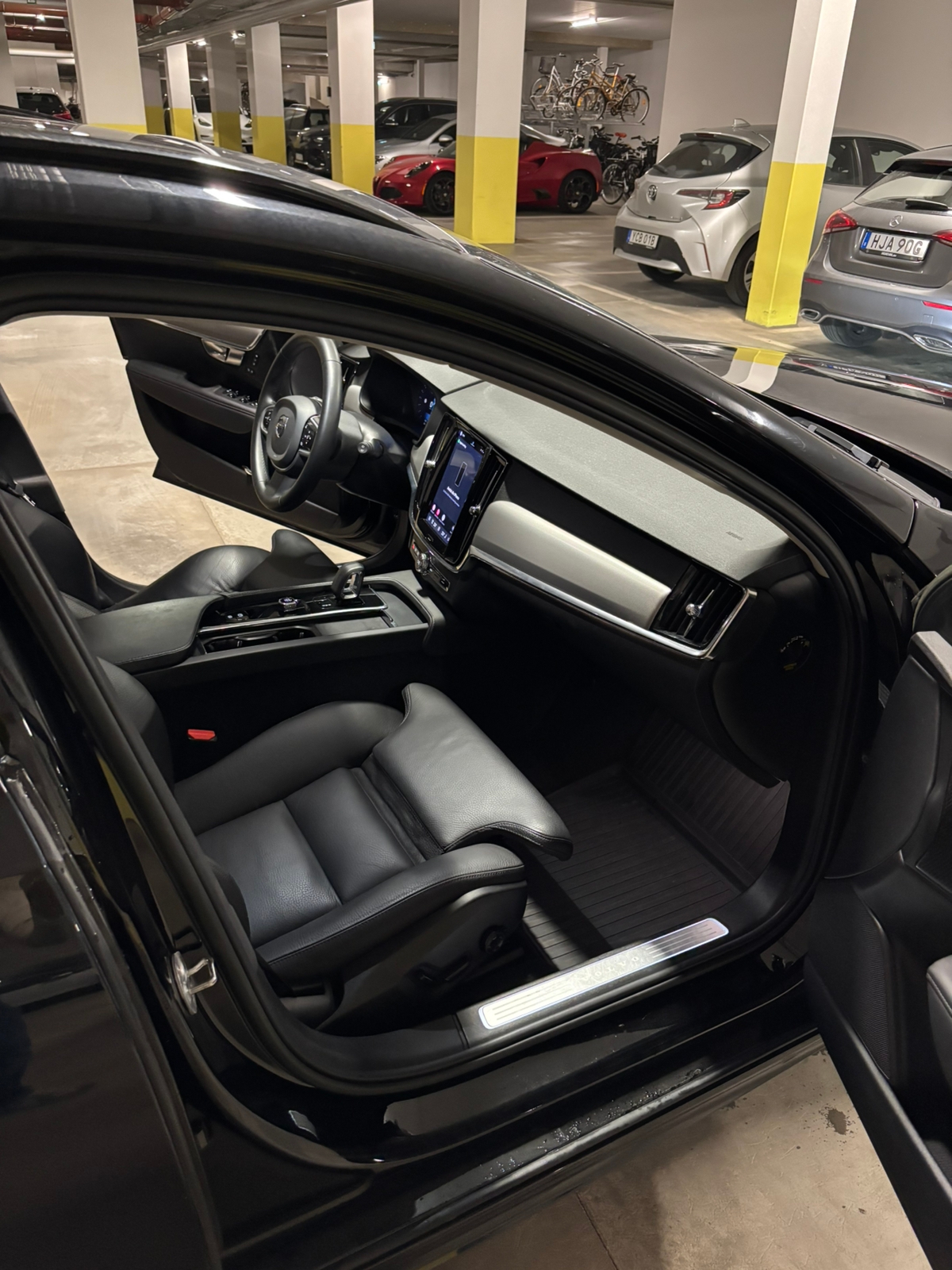 Volvo V90 B4 Diesel Dark Plus/AWD 2023, kuva 6/10