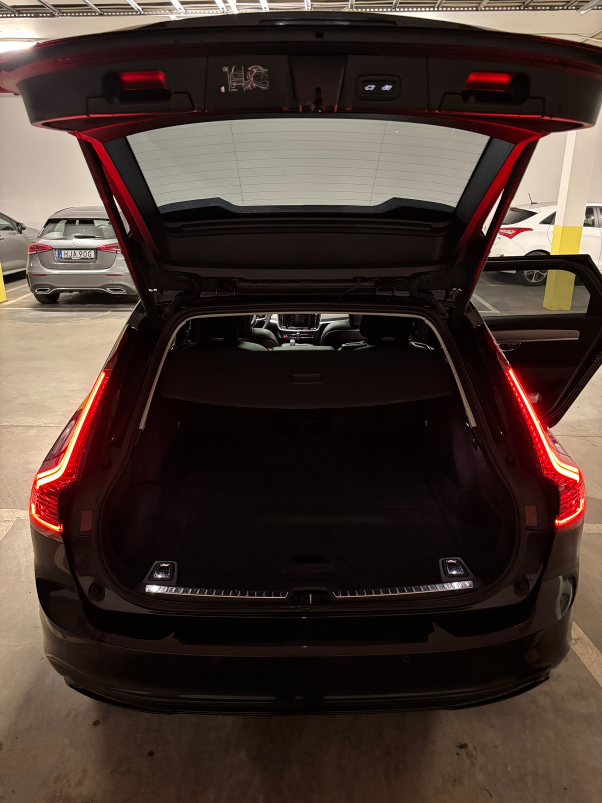 Volvo V90 B4 Diesel Dark Plus/AWD 2023, kuva 4/10