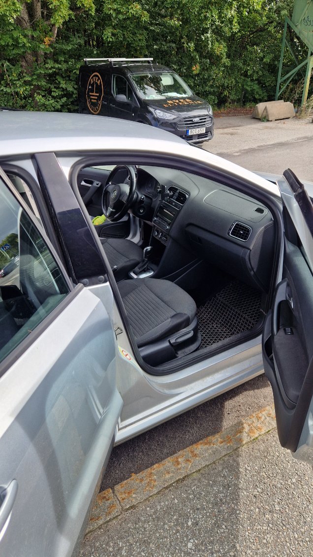 Volkswagen Polo 2011, bild 4/10