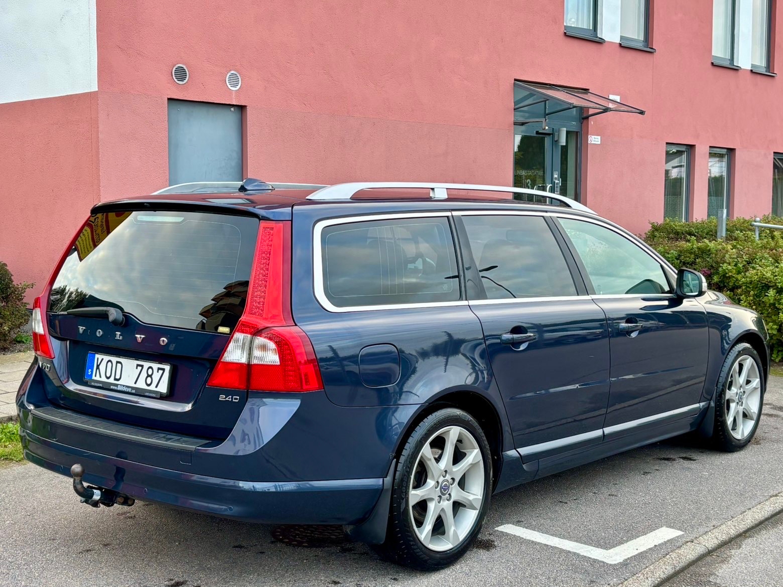 Volvo V70 2010, kuva 7/10