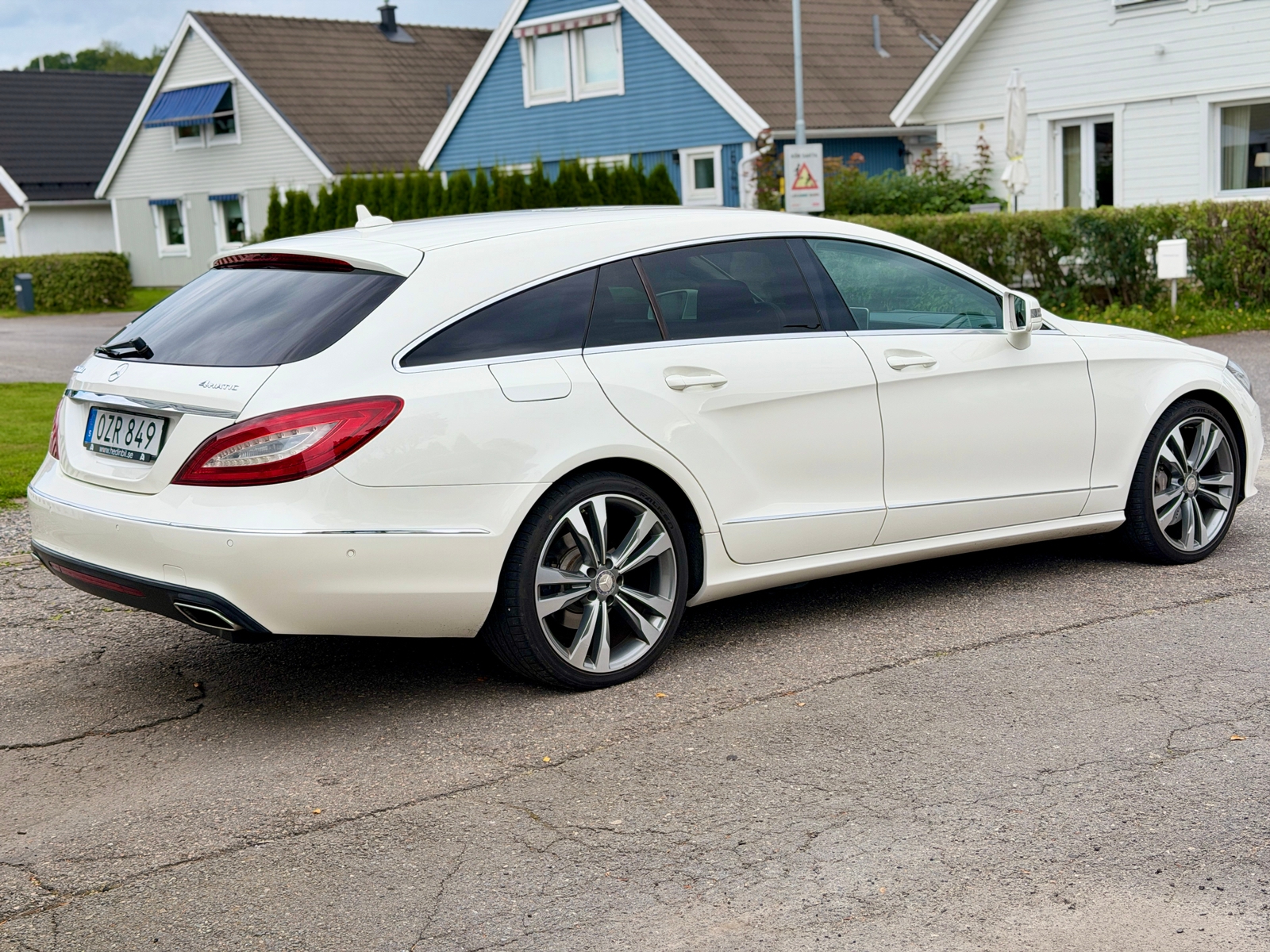 Mercedes-Benz CLS 2016, bild 3/6