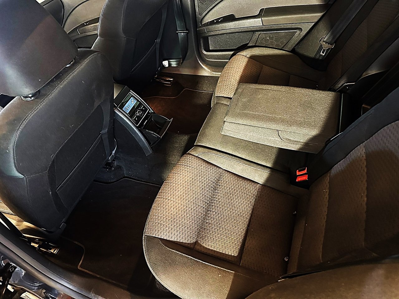 Skoda Superb 2011, bild 7/10