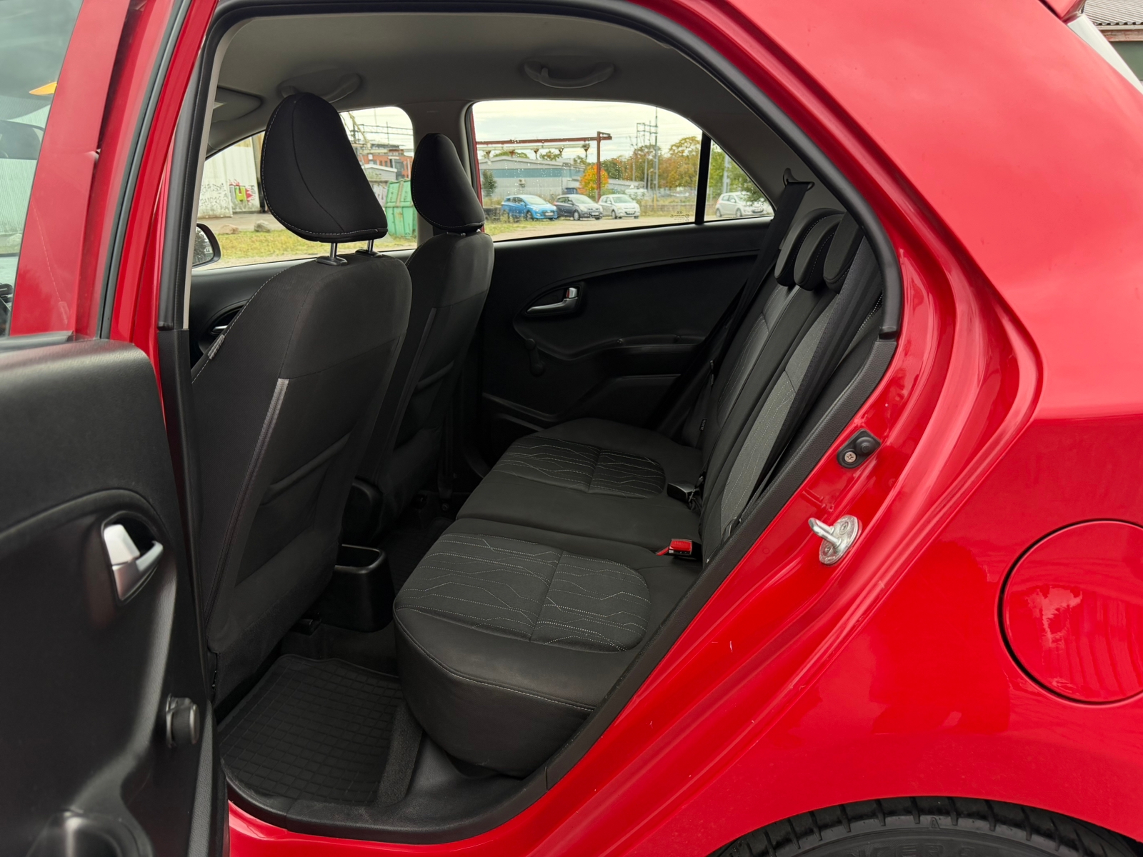 Kia Picanto 5-dörrar 1.0 MPI Manuell 2013, bild 6/7