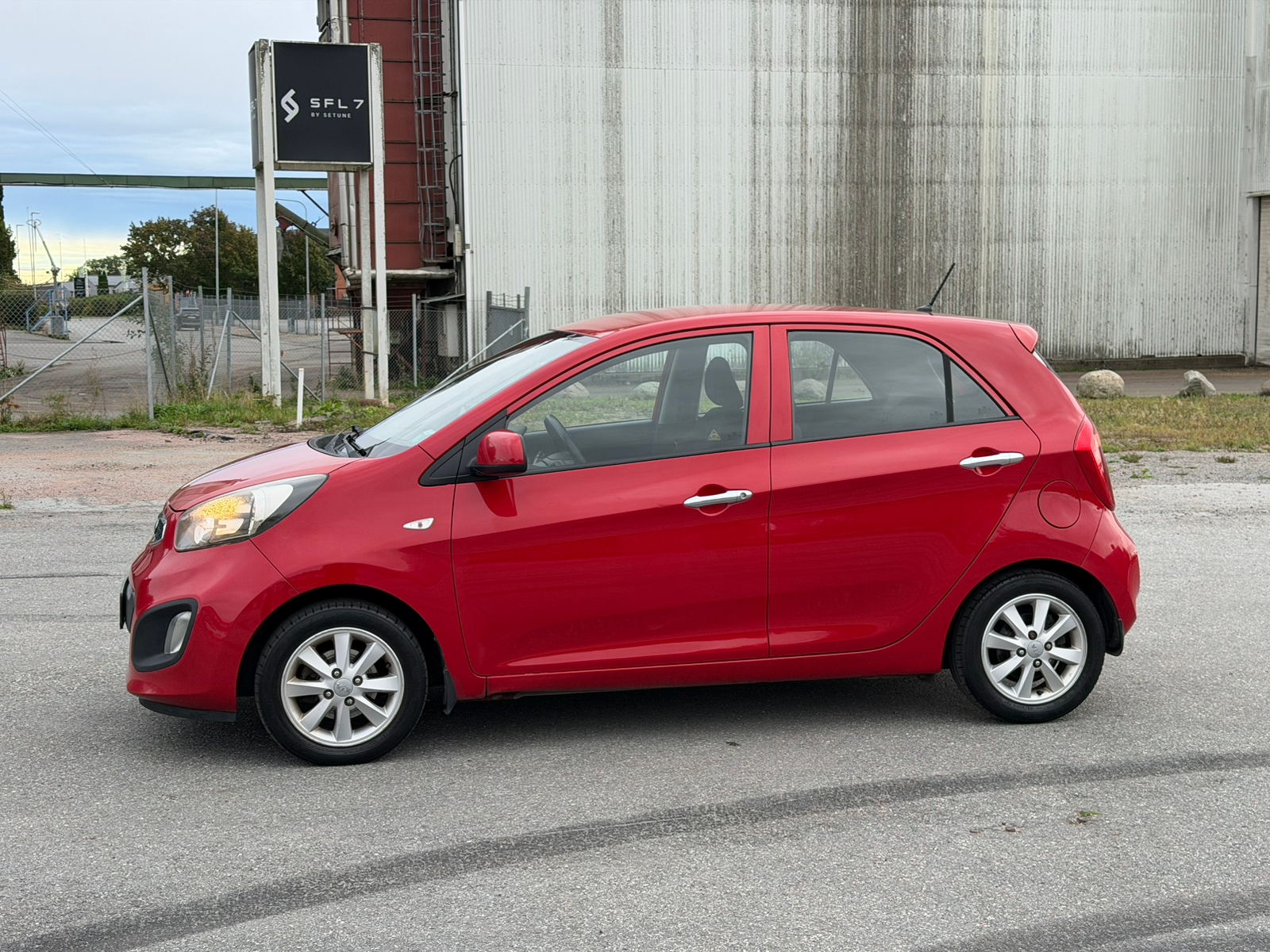 Kia Picanto 5-dörrar 1.0 MPI Manuell 2013, bild 2/7