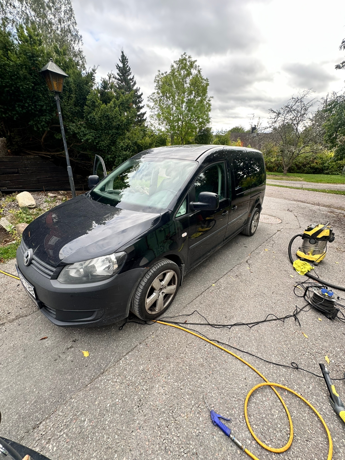 Volkswagen Caddy Maxi 2012, bild 2/5