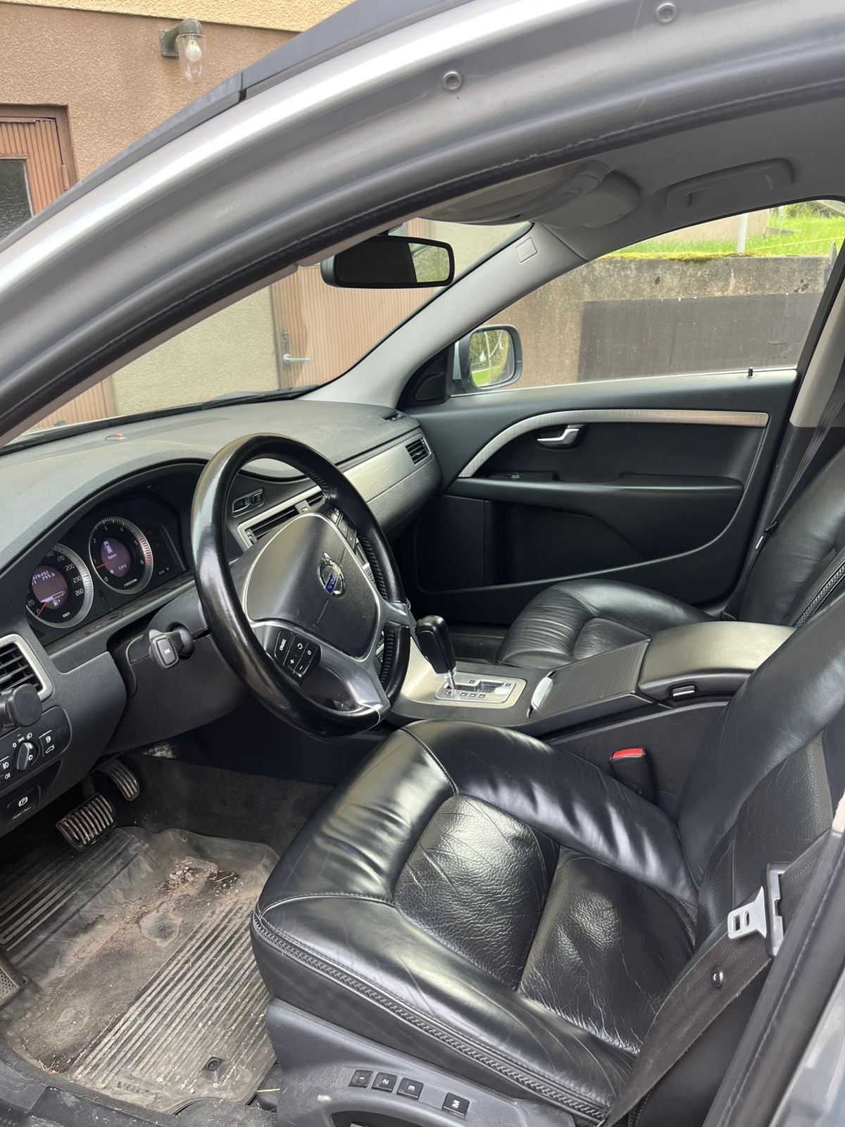 Volvo XC70 D5 AWD Geartronic 2010, bild 3/3