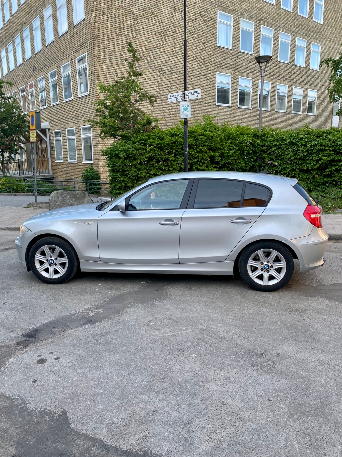 BMW 118 d 5-dörrars Steptronic 2010, bild 2/10