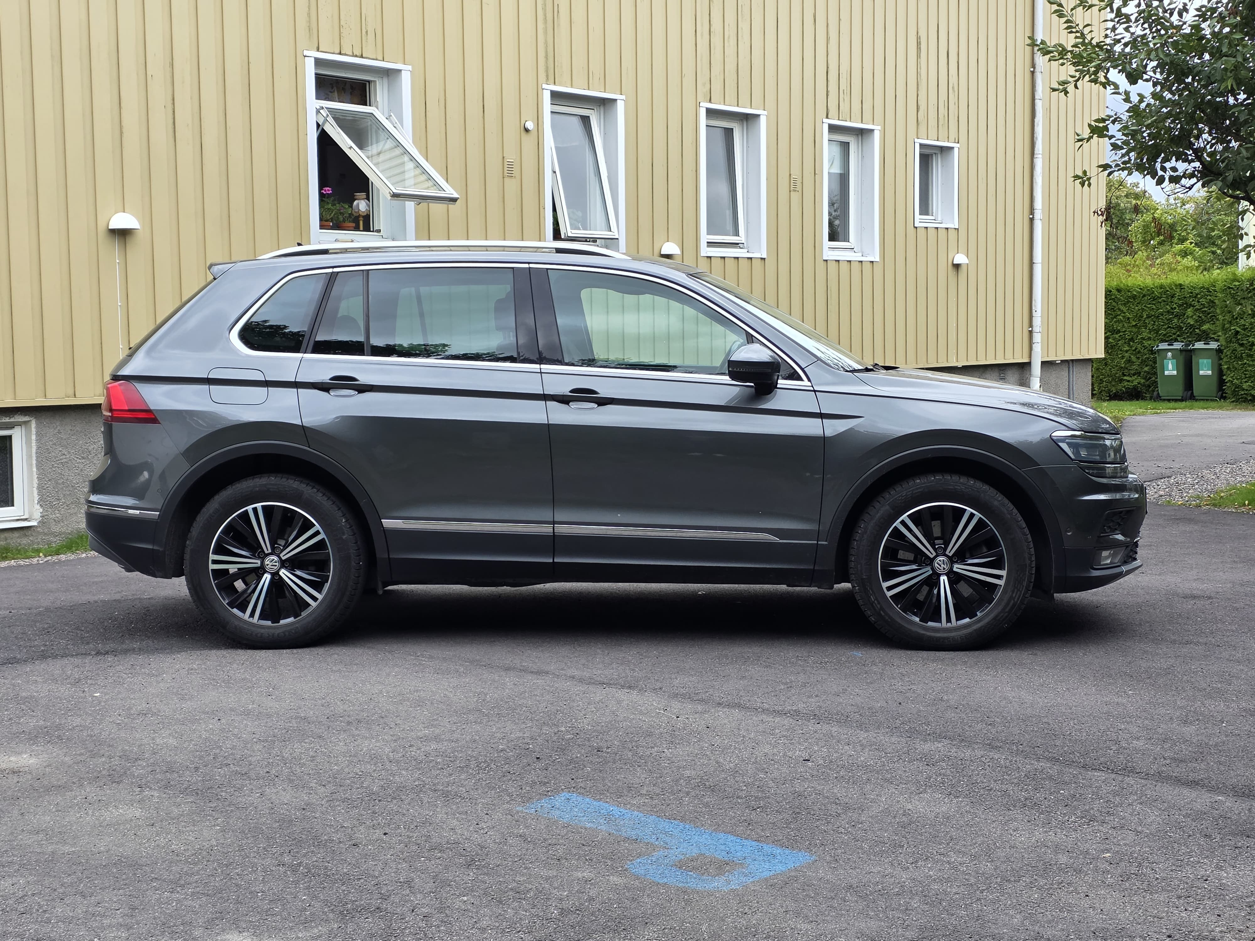 Volkswagen Tiguan 2018, bild 5/5