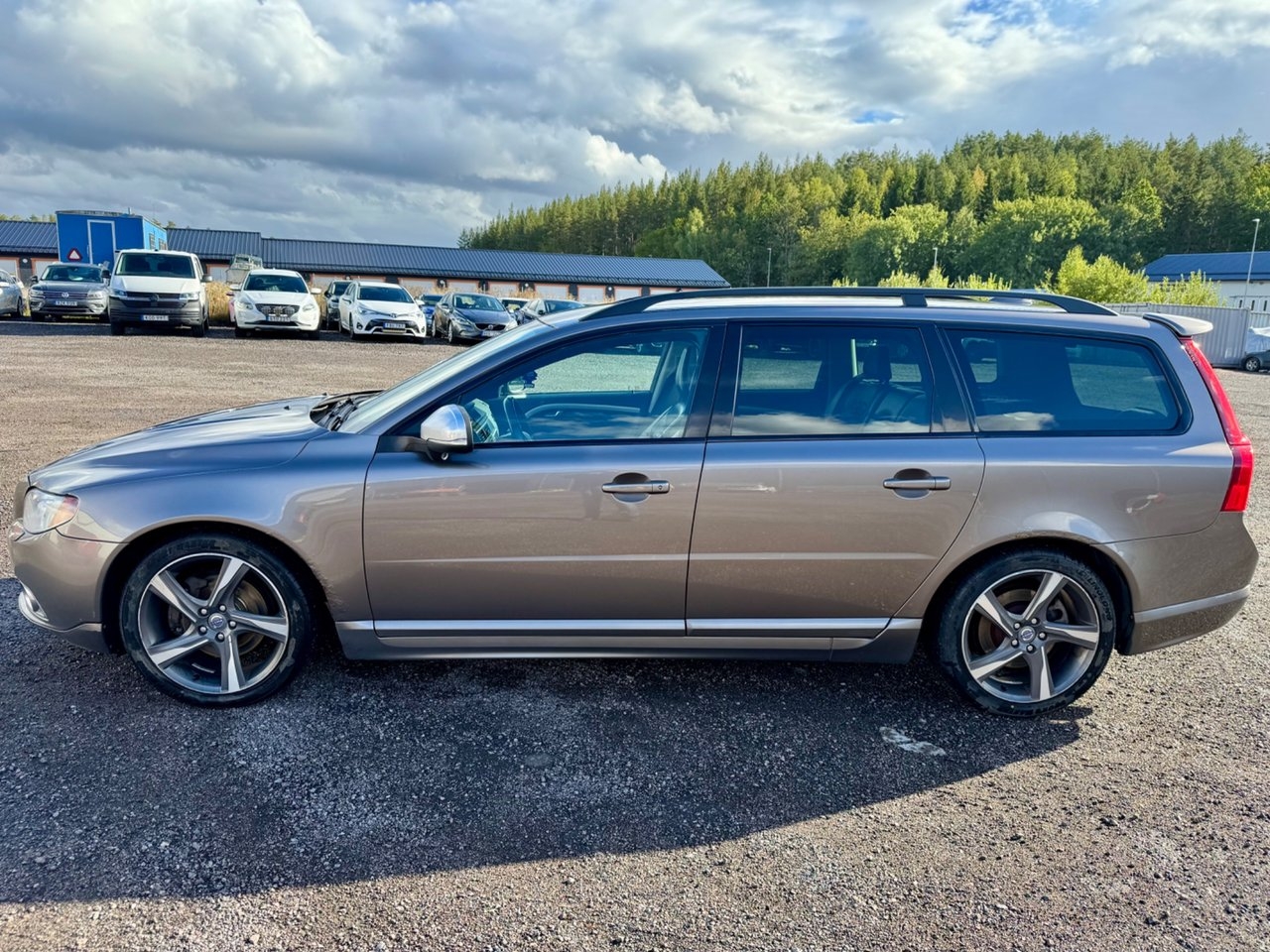 Volvo V70 2012, kuva 3/10
