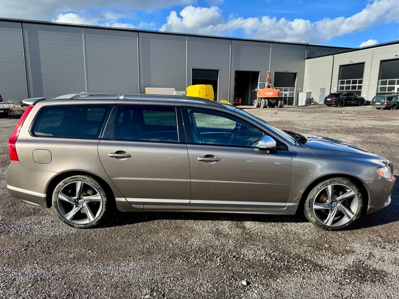 Volvo V70 2012, kuva 4/10