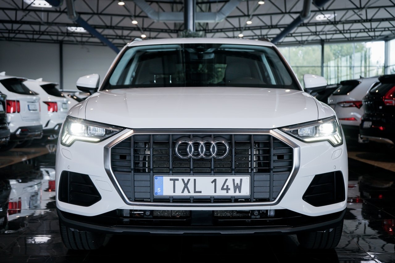 Audi Q3 45 TFSI e S Tronic Proline 2024, bild 2/10