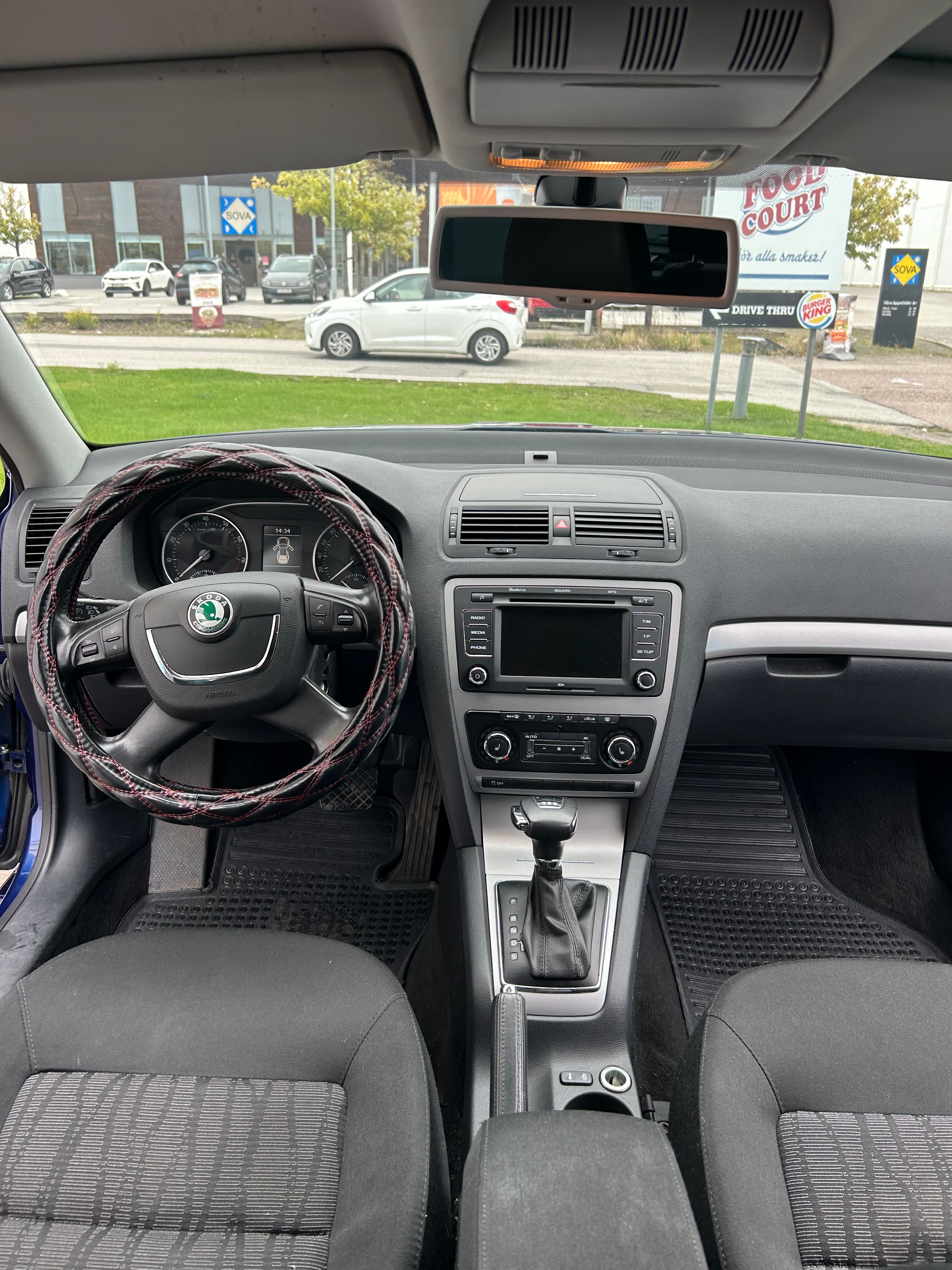 Skoda Octavia 2010, bild 7/11