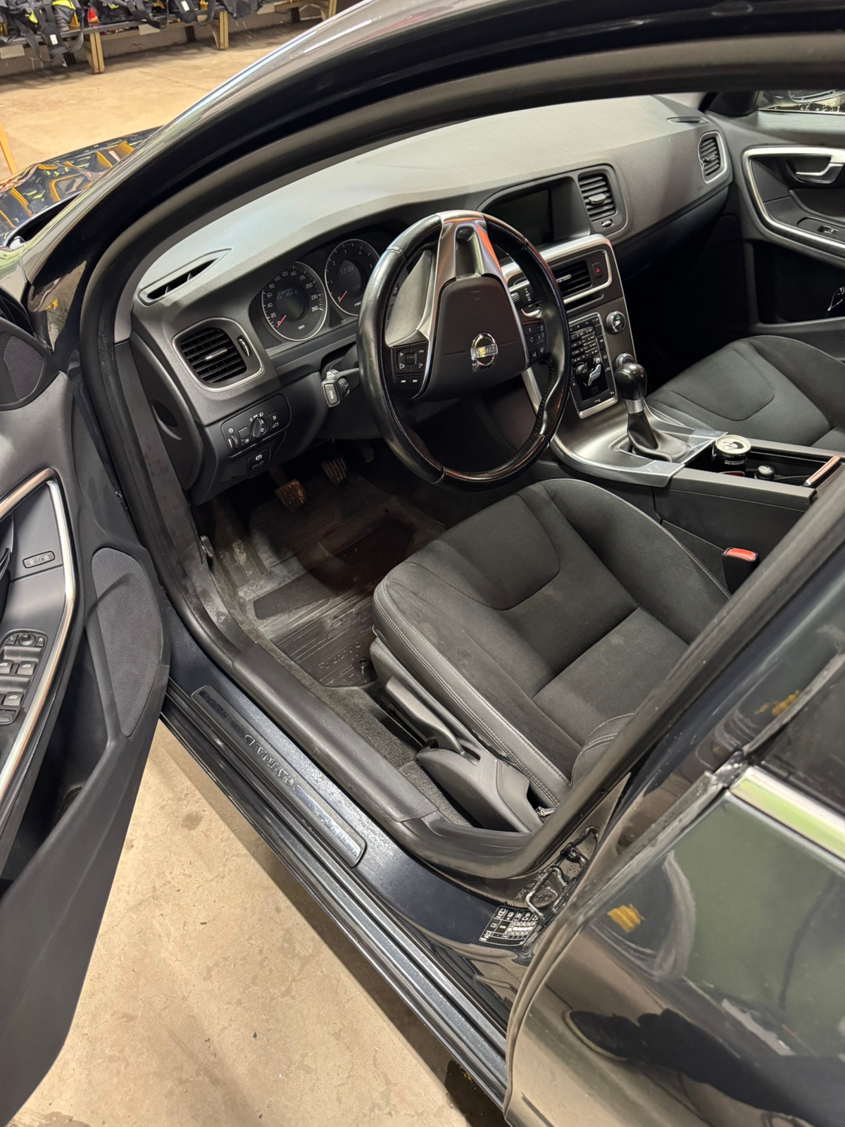Volvo V60 DRIVe Manuell 2012, kuva 5/9