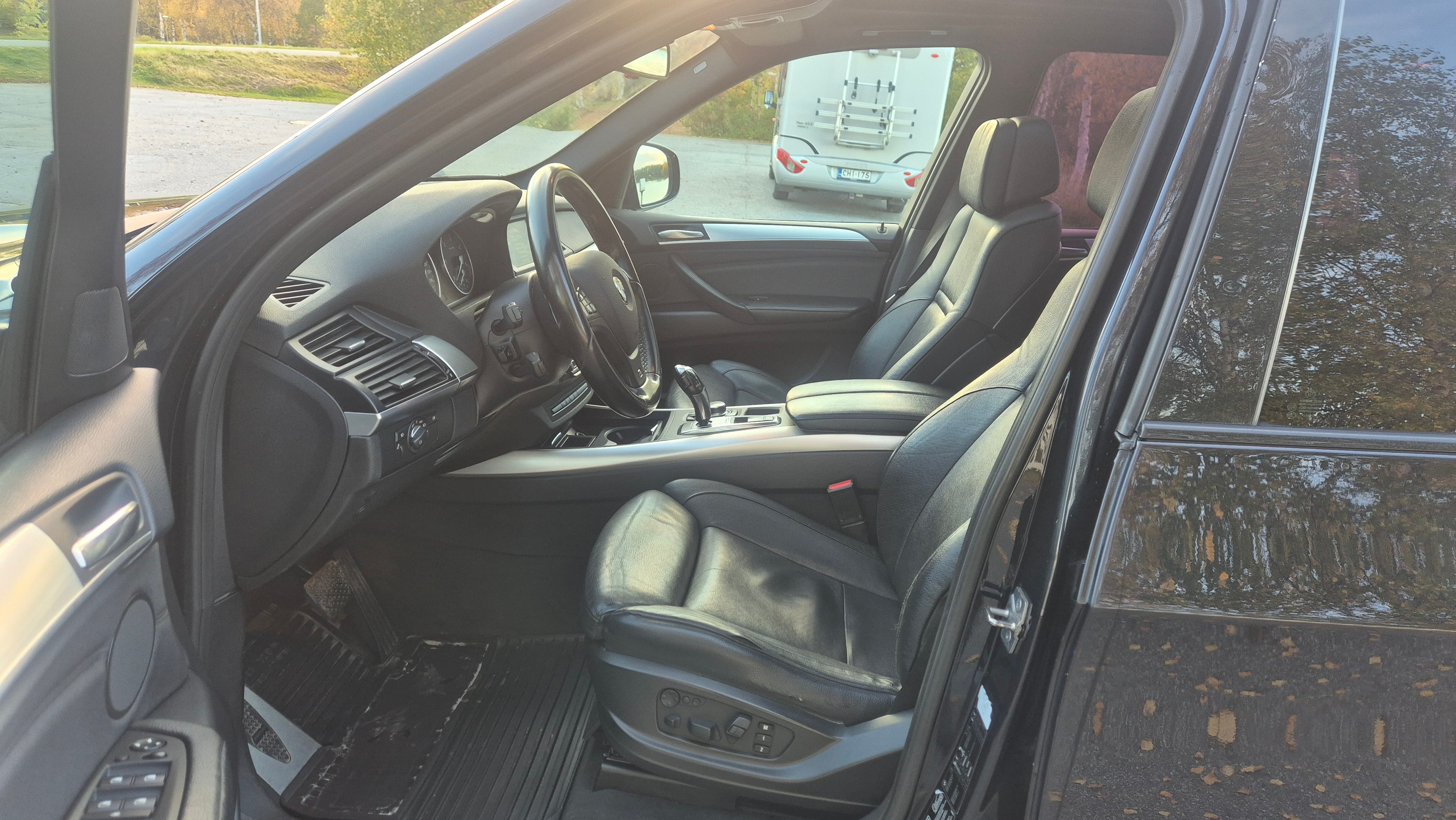 BMW X5 xDrive 40d 7-Sitsig 2012, photo 5/10