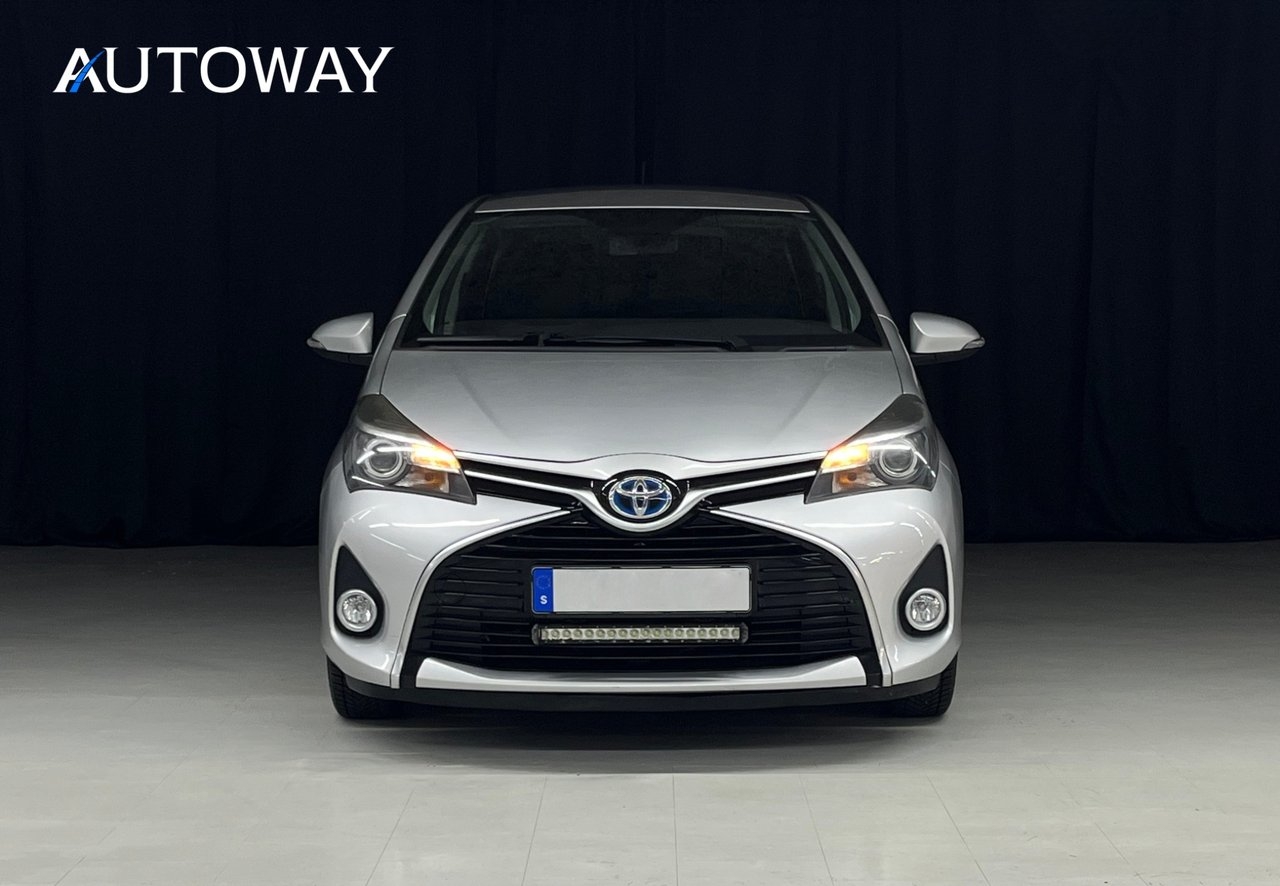 Toyota Yaris Hybrid e-CVT Active 2015, bild 2/19