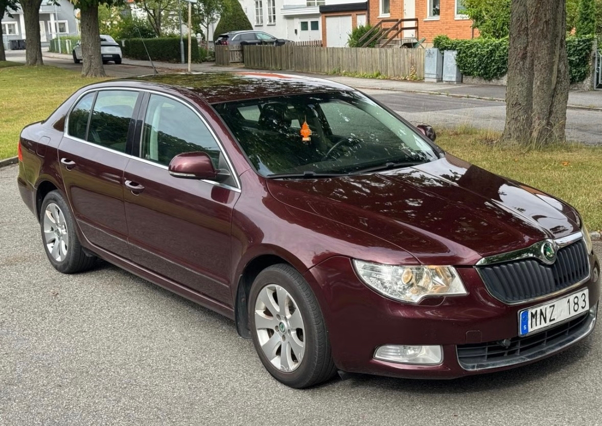 Skoda Superb 1.8 TSI DSG Sekventiell 2010, bild 3/10