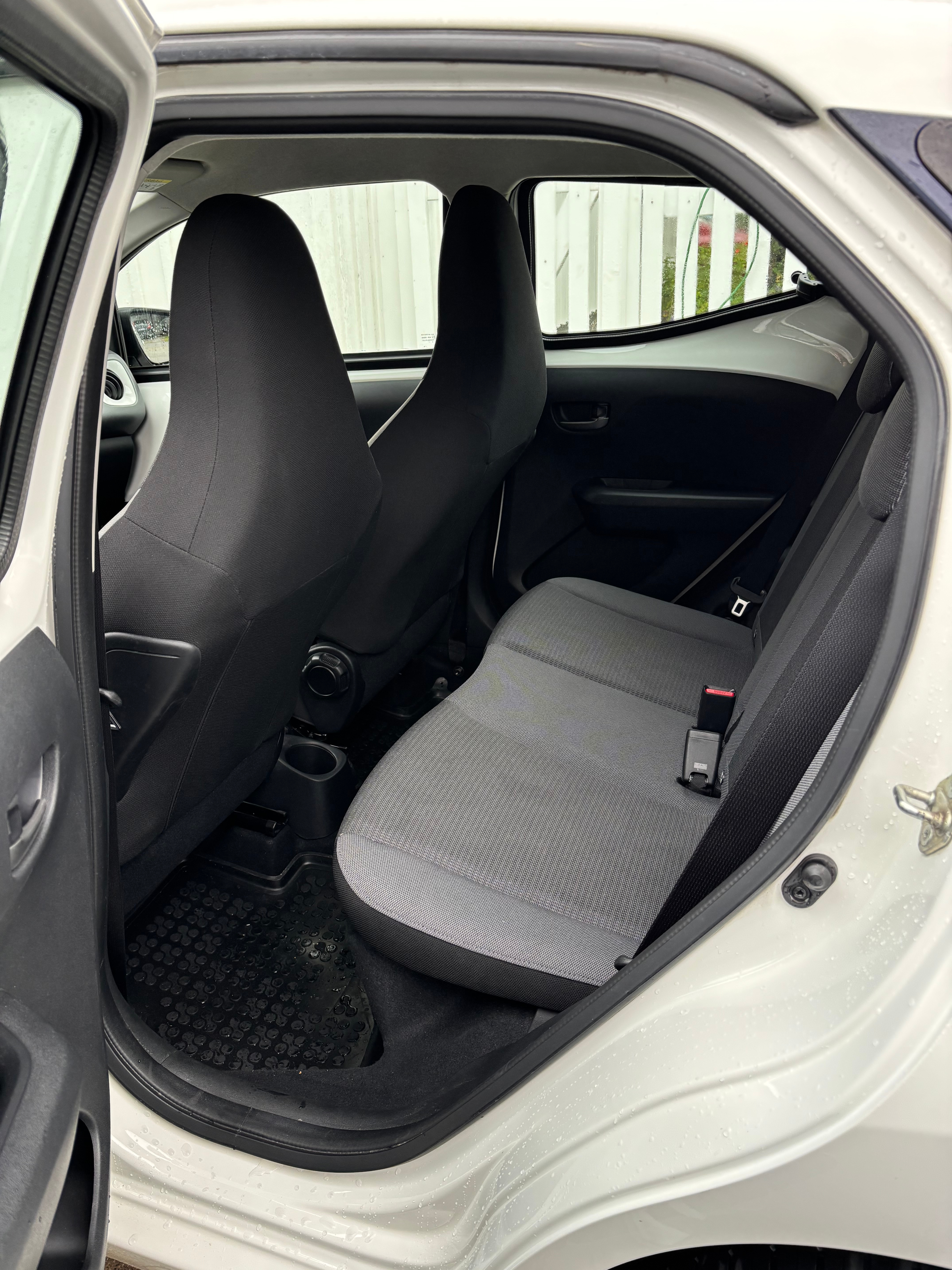 Toyota Aygo 5-dörrar 1.0 VVT-i Manuell 2020, bild 6/9