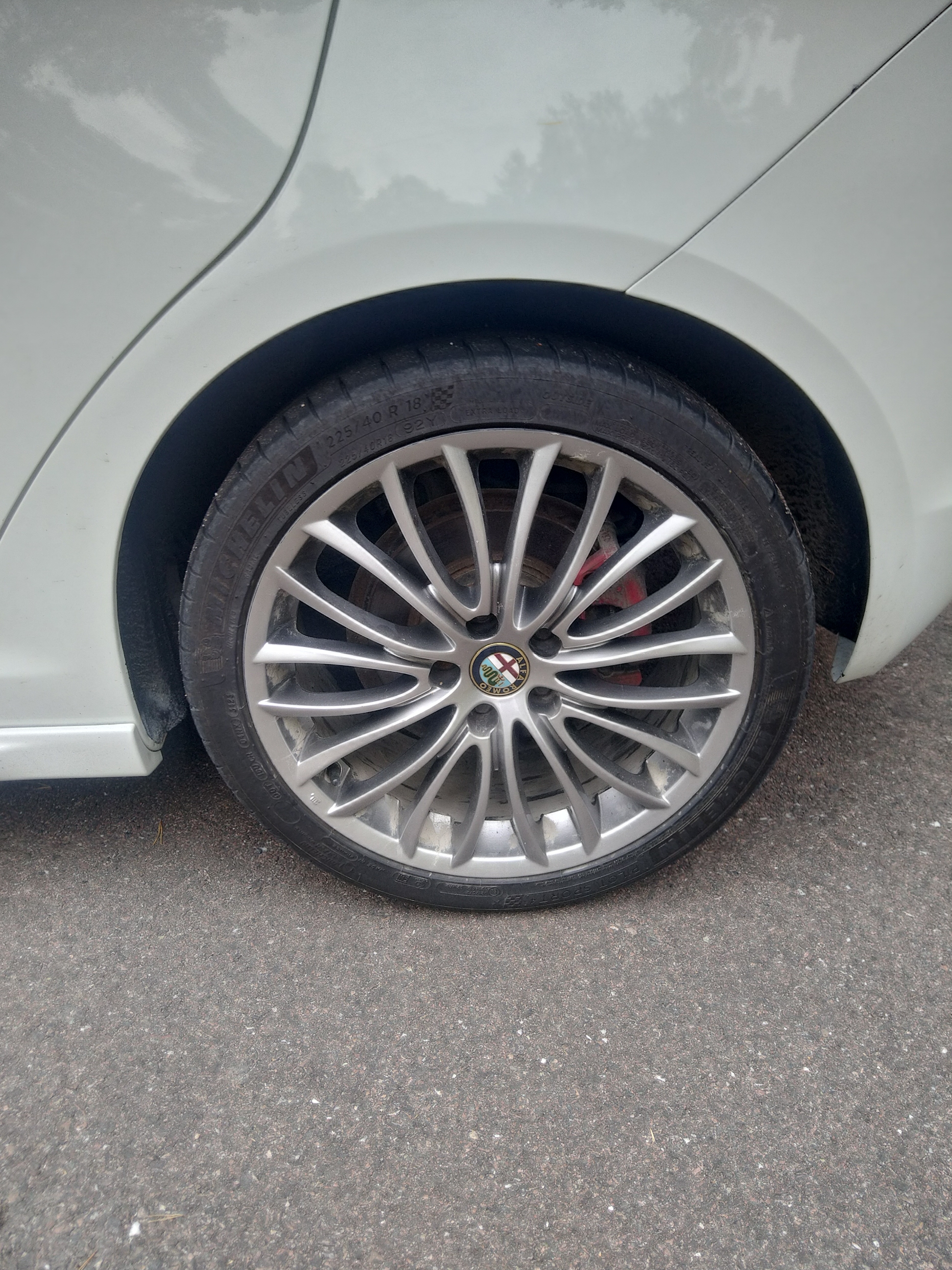 Alfa Romeo Giulietta 2011, bild 3/8
