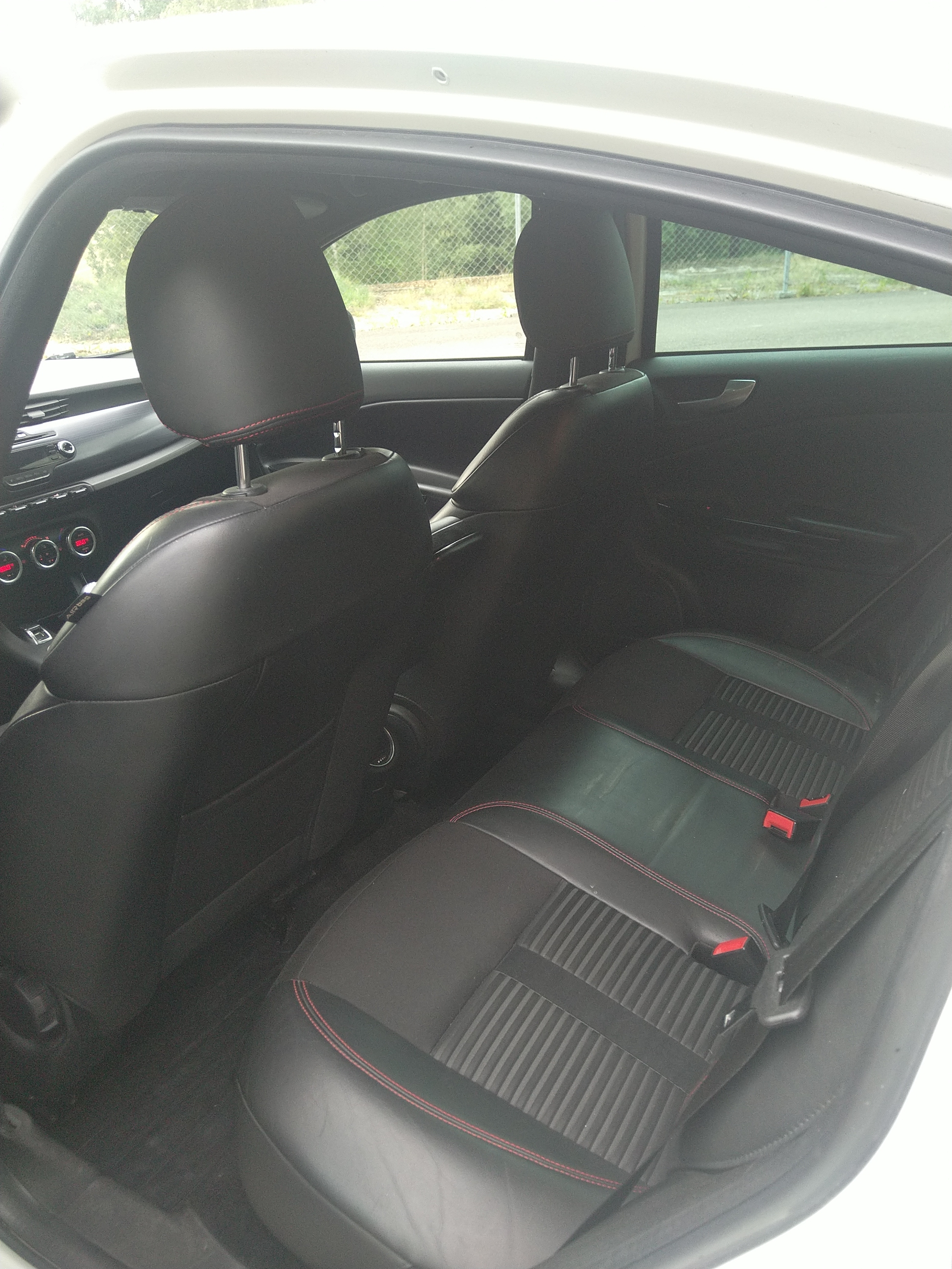 Alfa Romeo Giulietta 2011, bild 7/8