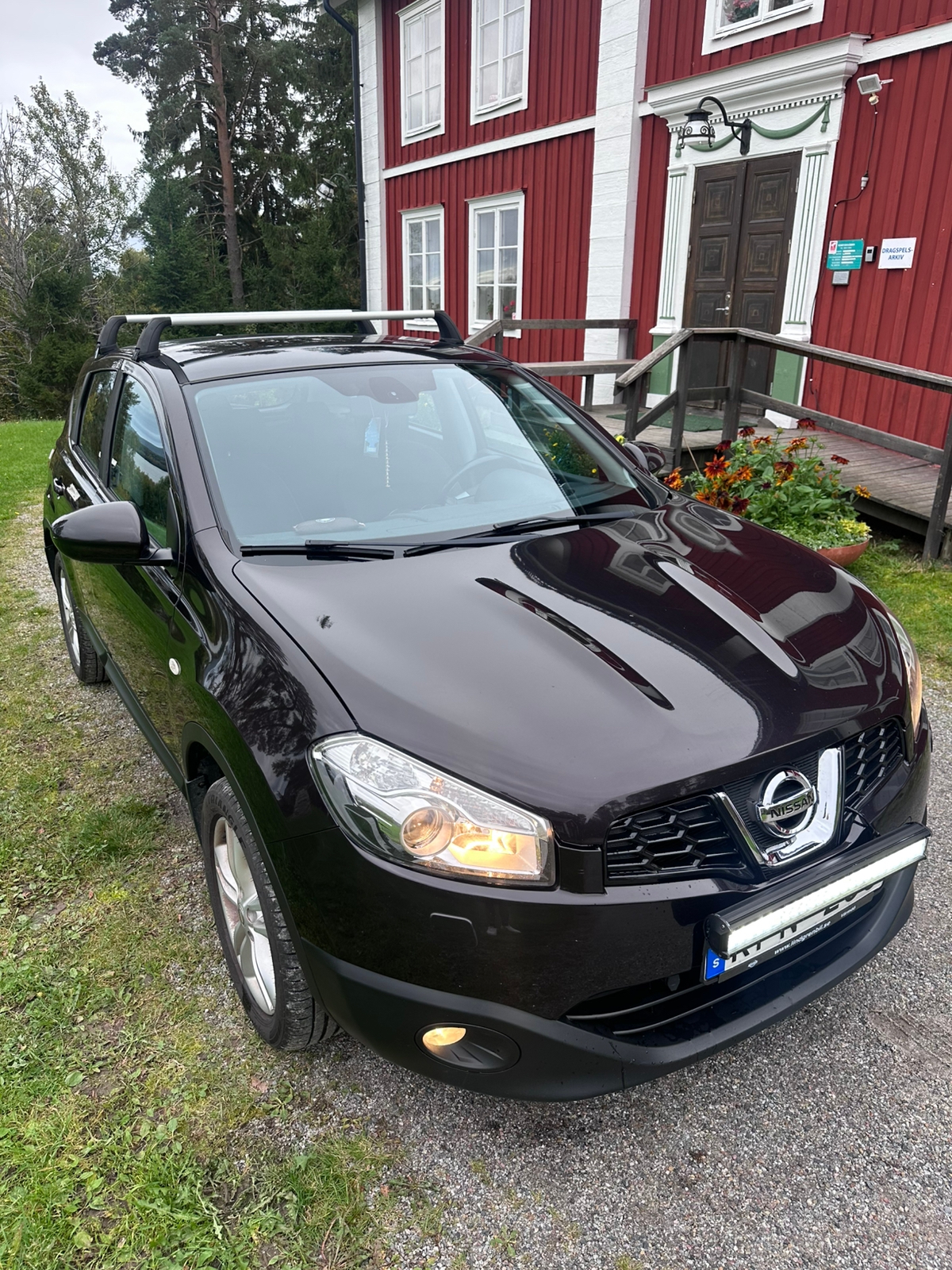 Nissan Qashqai 1.6 Manuell 2010, bild 2/10