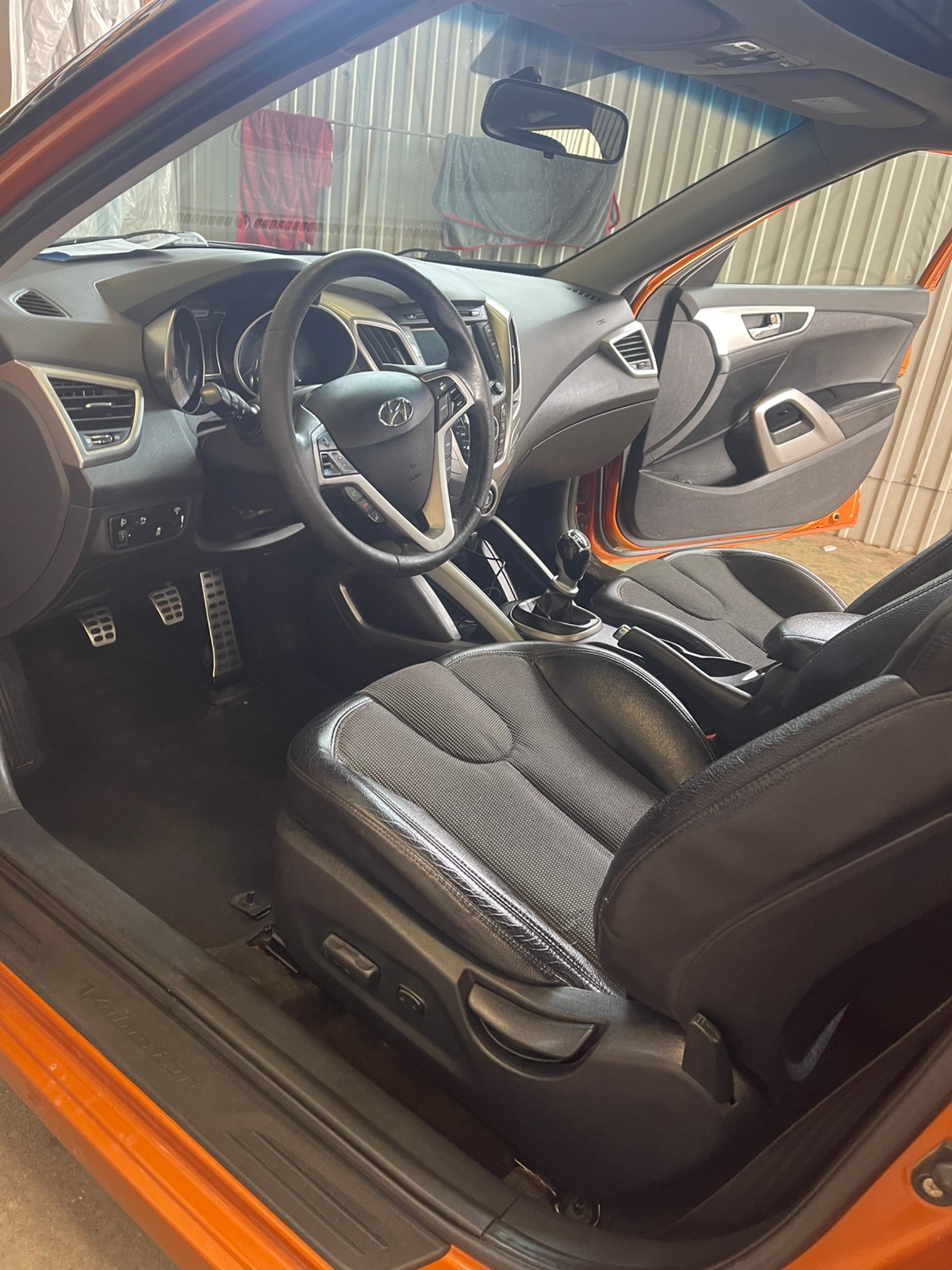 Hyundai Veloster 1.6 GDI Manuell 2012, bild 4/6
