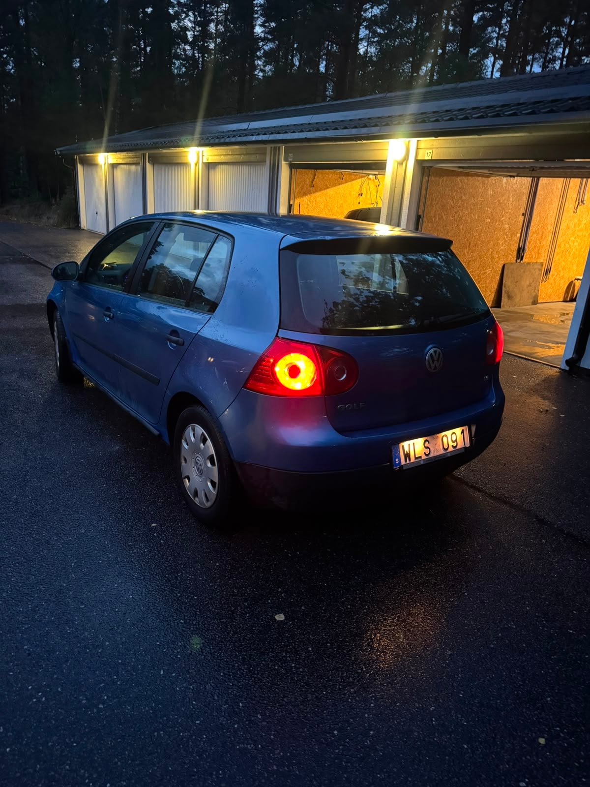 Volkswagen Golf V 5-dörrar 1.6 Manuell 2005, bild 5/6