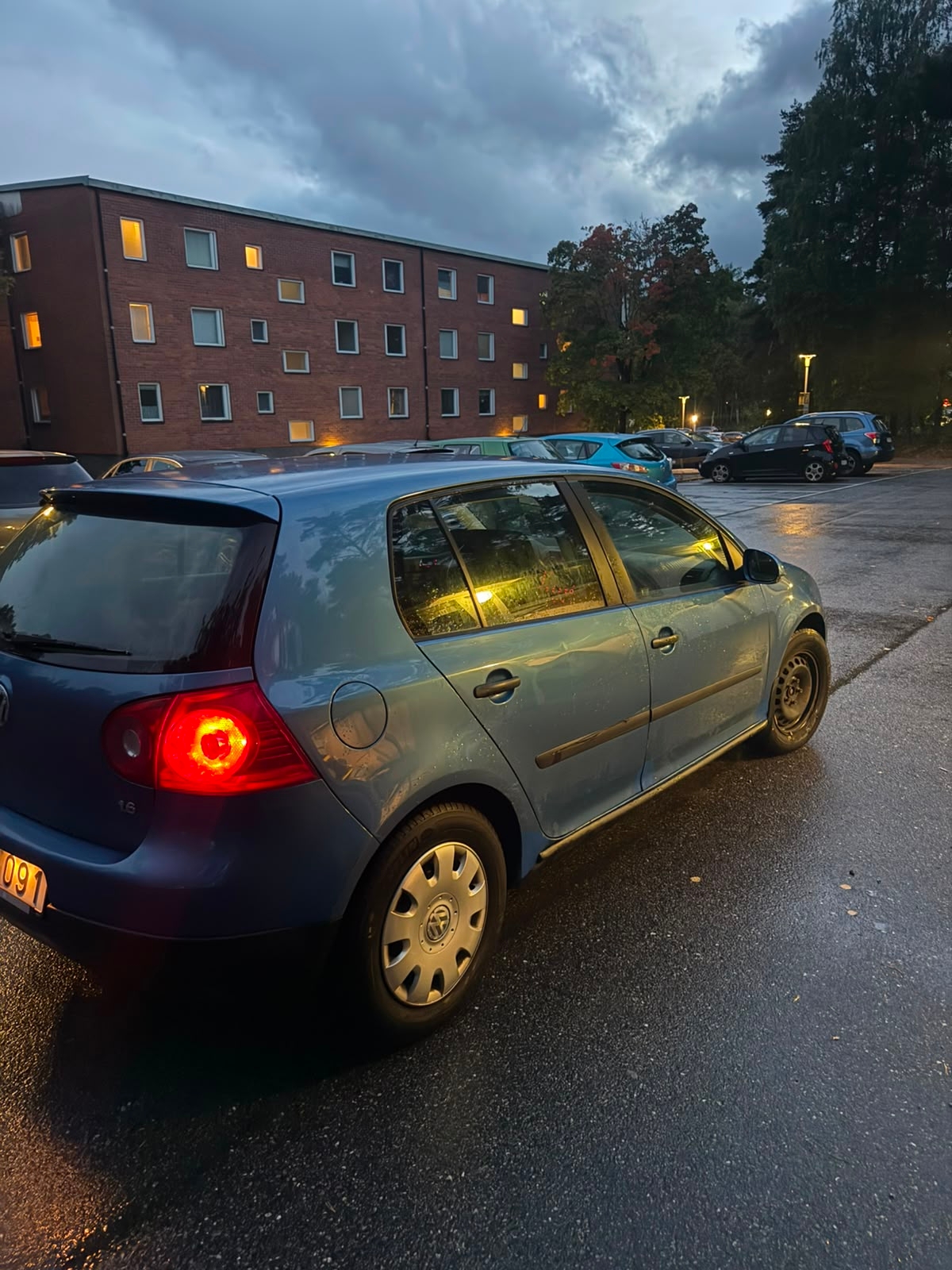 Volkswagen Golf V 5-dörrar 1.6 Manuell 2005, bild 2/6
