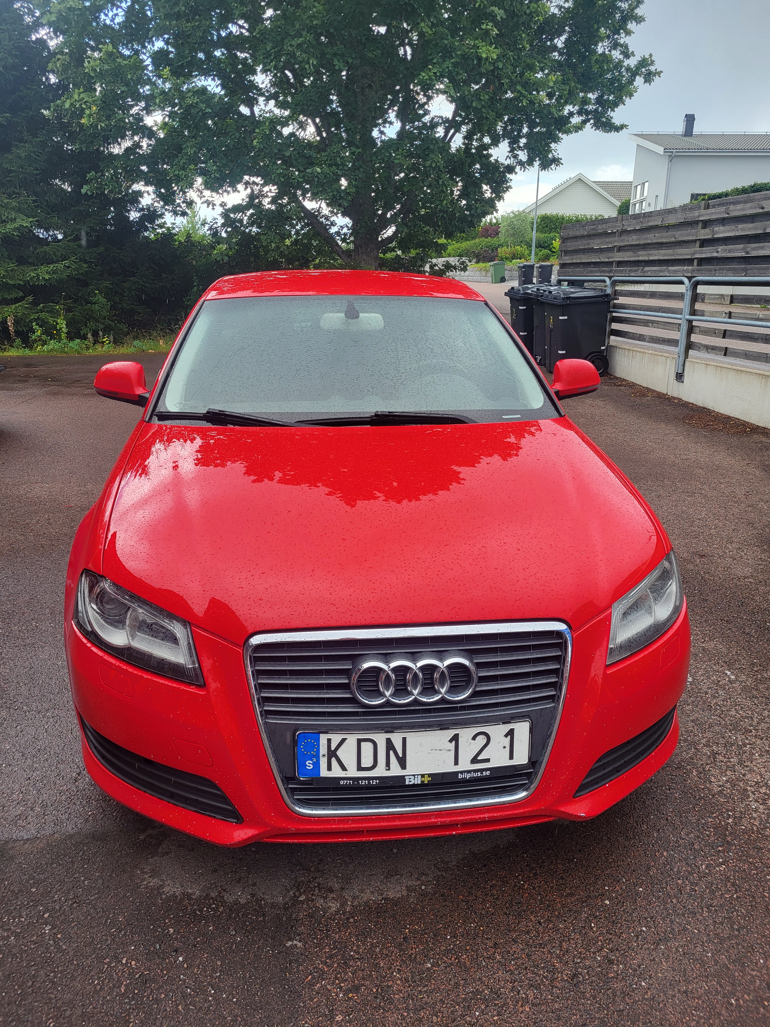 Audi A3 Sportback 1.6 TDI Manuell 2010, kuva 2/4