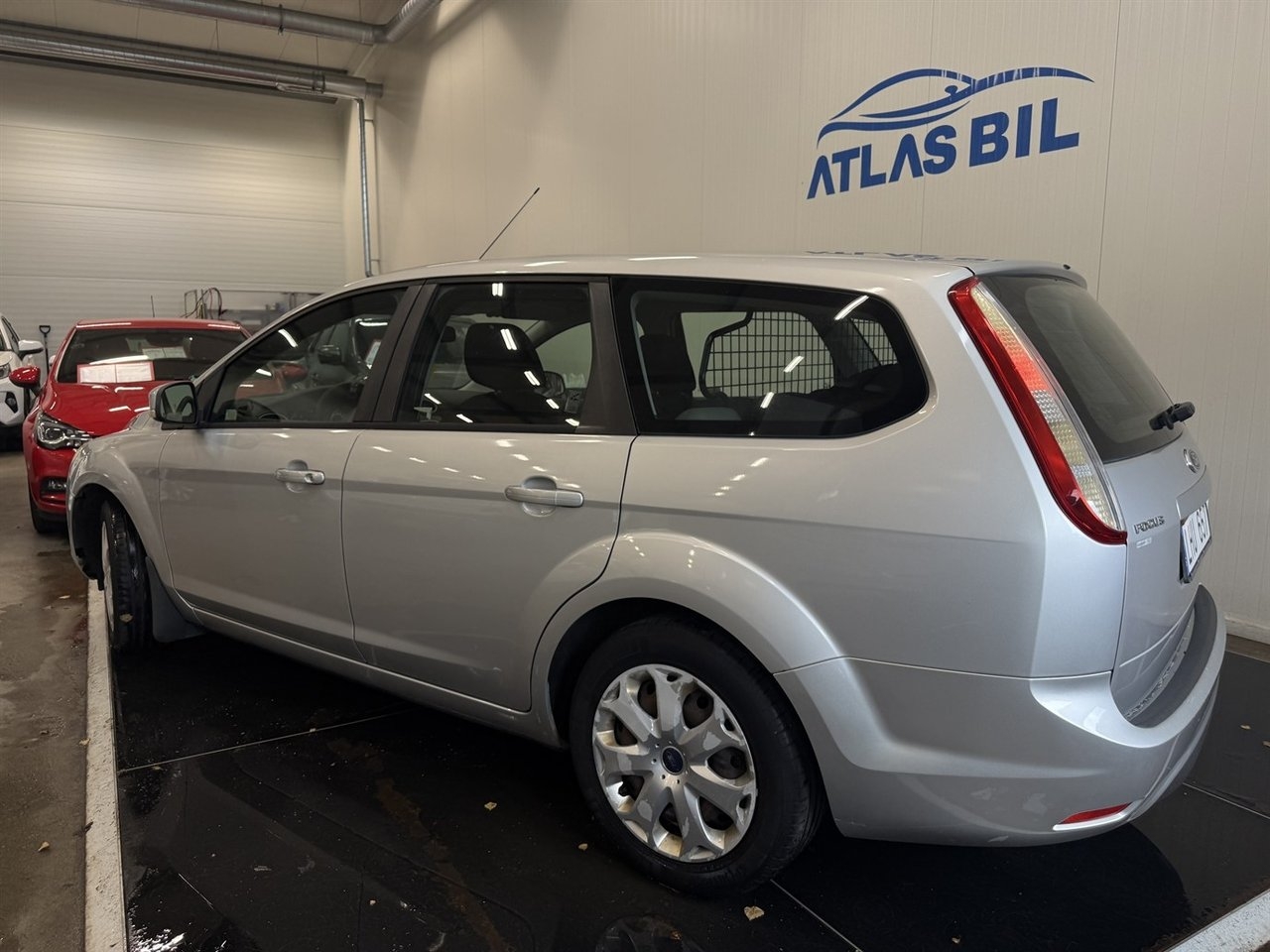 Ford Focus 2010, kuva 3/10