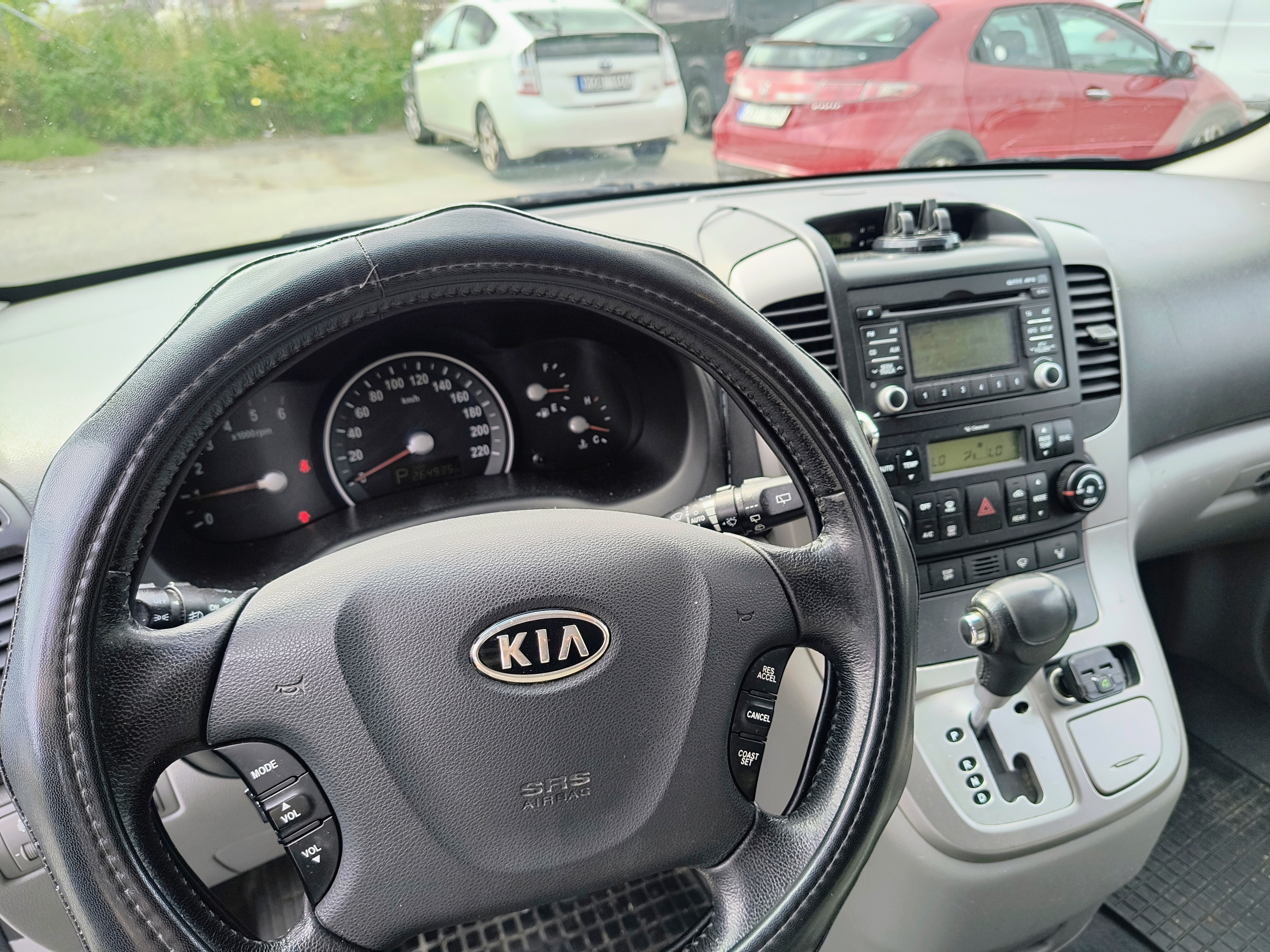 Kia Carnival 2.2 CRDi Automatisk 2011, bild 4/4