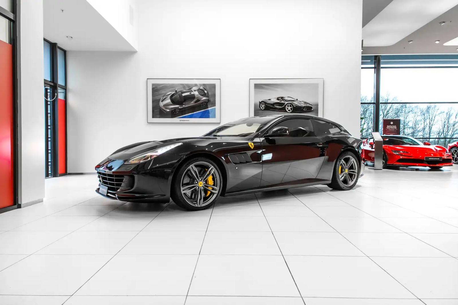 Ferrari GTC4Lusso 6.3 V12 4RM F1 DCT 2017, bild 3/10