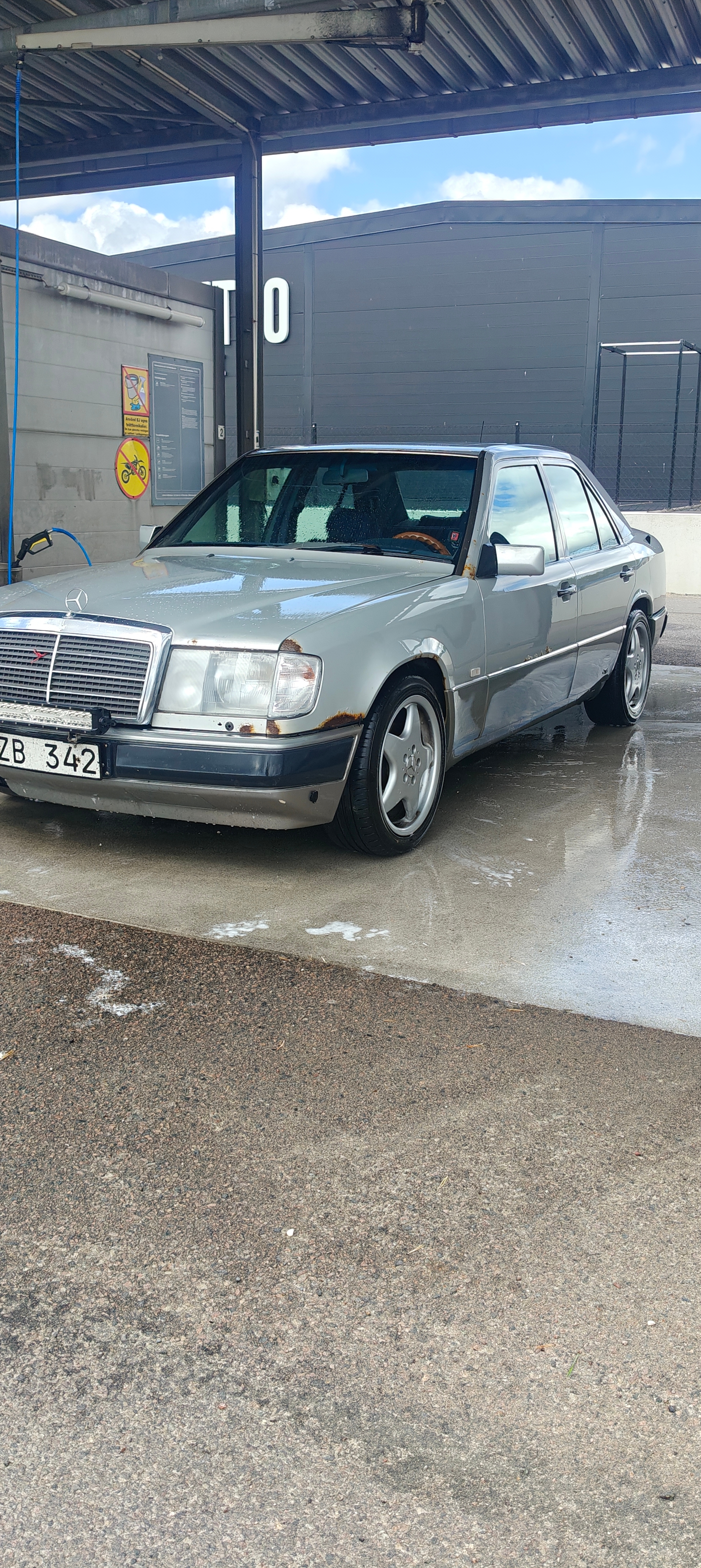 Mercedes-Benz 200 E Manuell 1991, bild 6/6