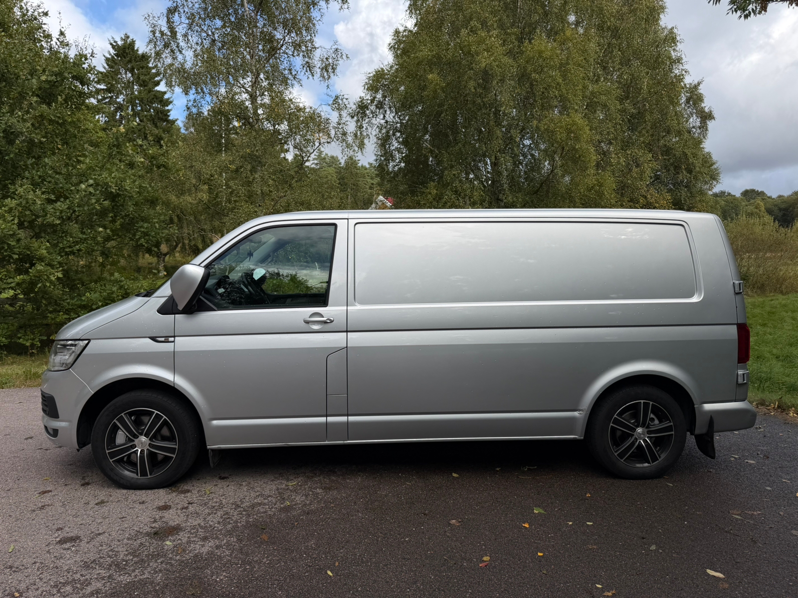 Volkswagen Transporter 2018, bild 2/10