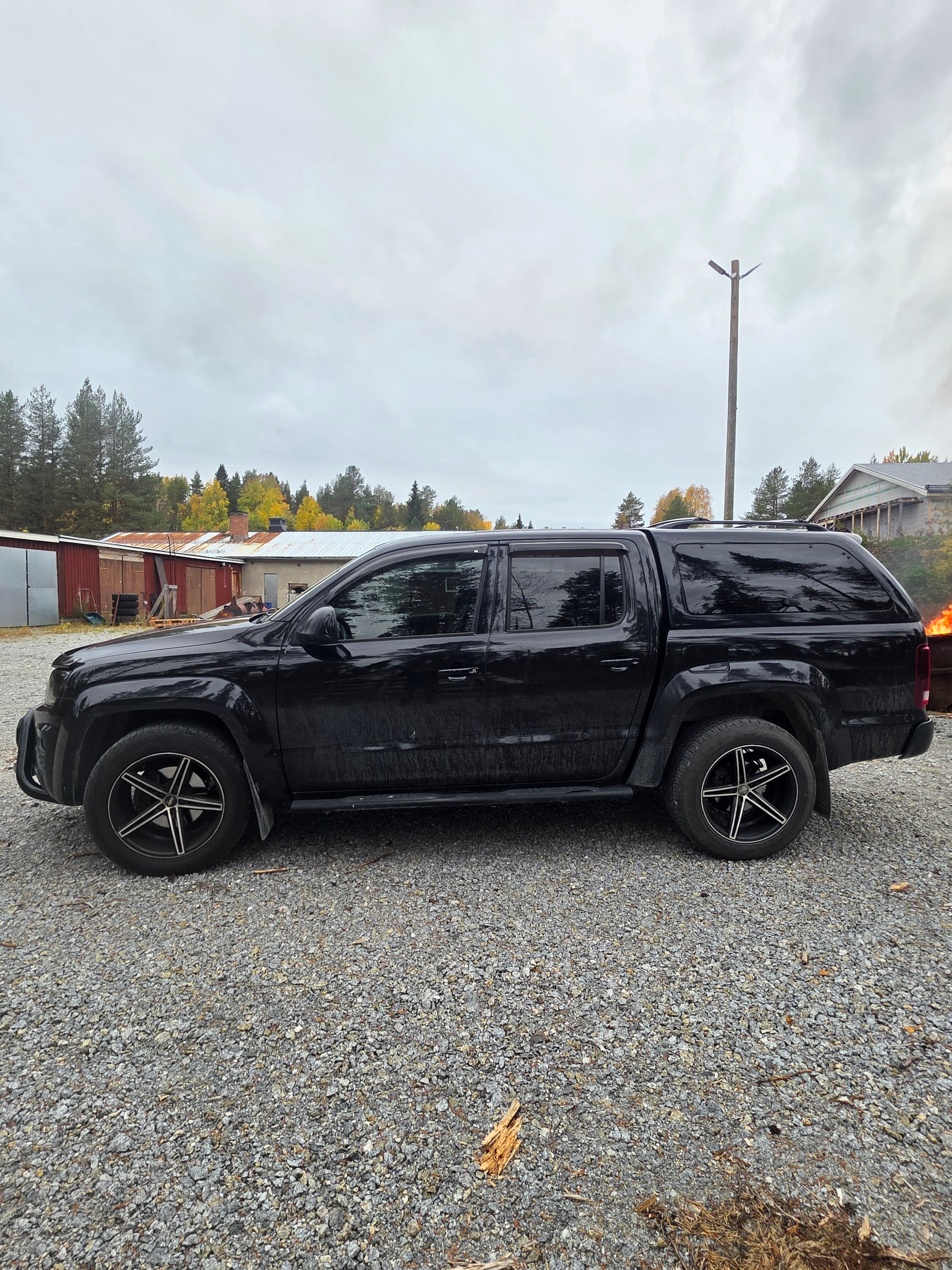 Volkswagen Amarok 2020, bild 2/3