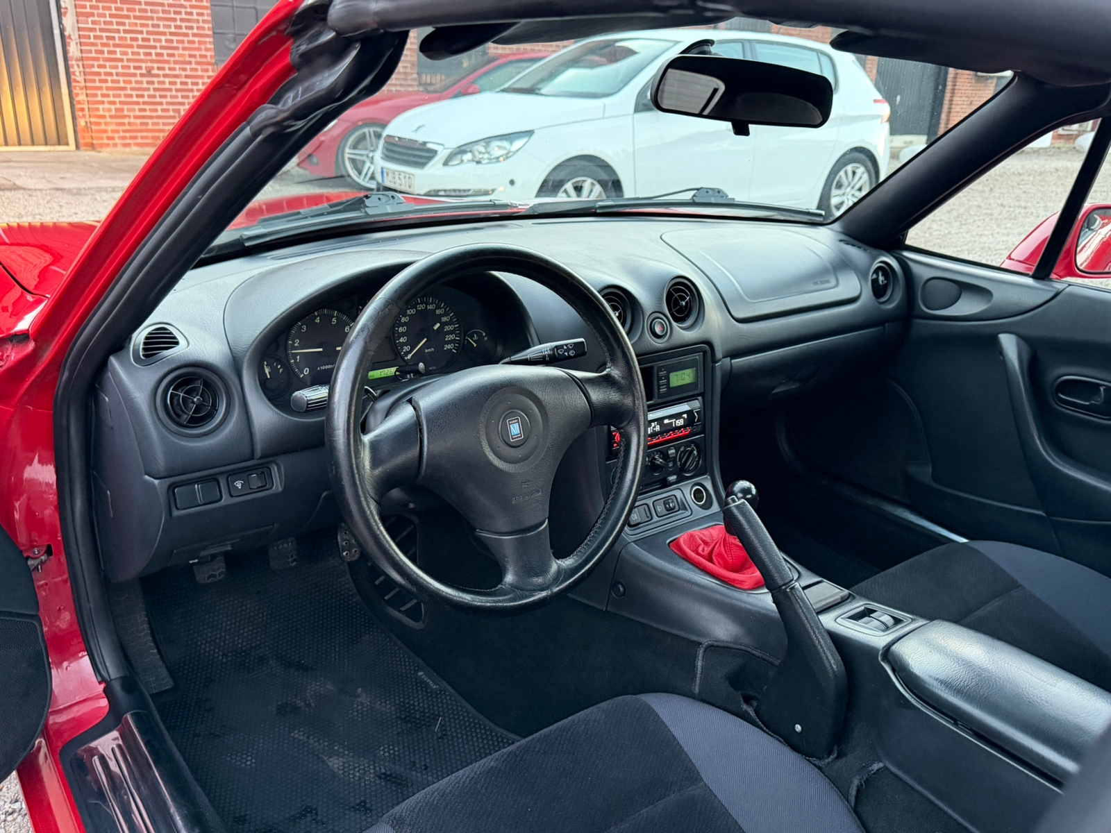 Mazda MX-5 1.6 Manuell/Kamrembytt/Nybes 1998, bild 5/11