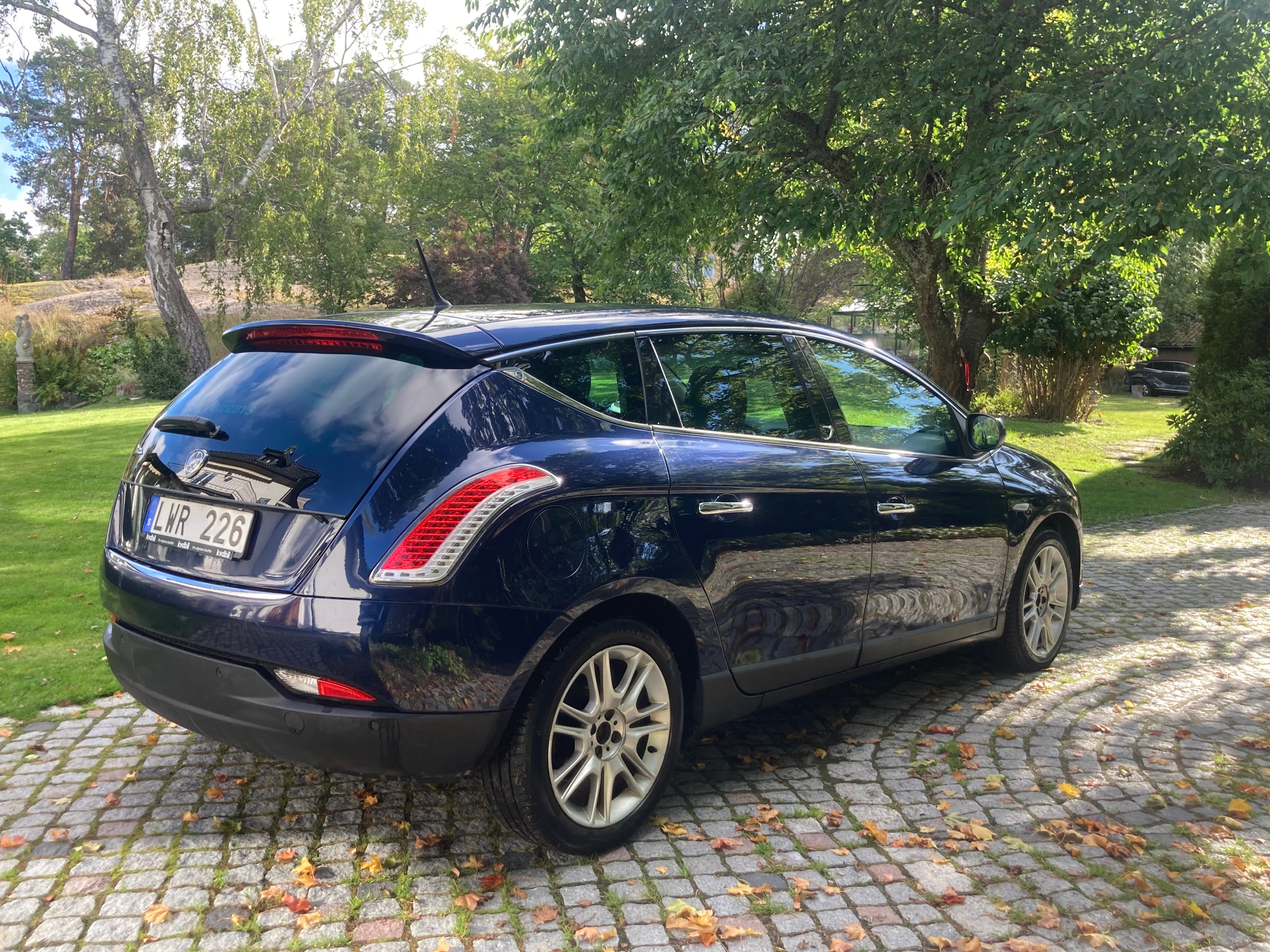 Lancia Delta 1.6 Manuell 2012, bild 2/8