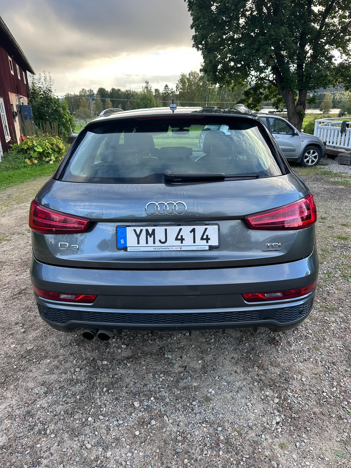 Audi Q3 2.0 TDI quattro Manuell 2017, bild 4/9