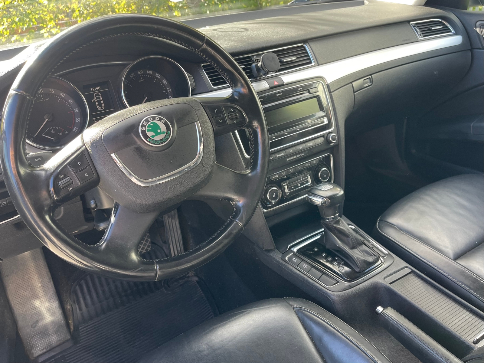 Skoda Superb 2013, bild 3/5