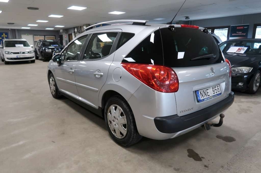 Peugeot 207 SW 1.6 HDi FAP Euro 4 2008, bild 3/10