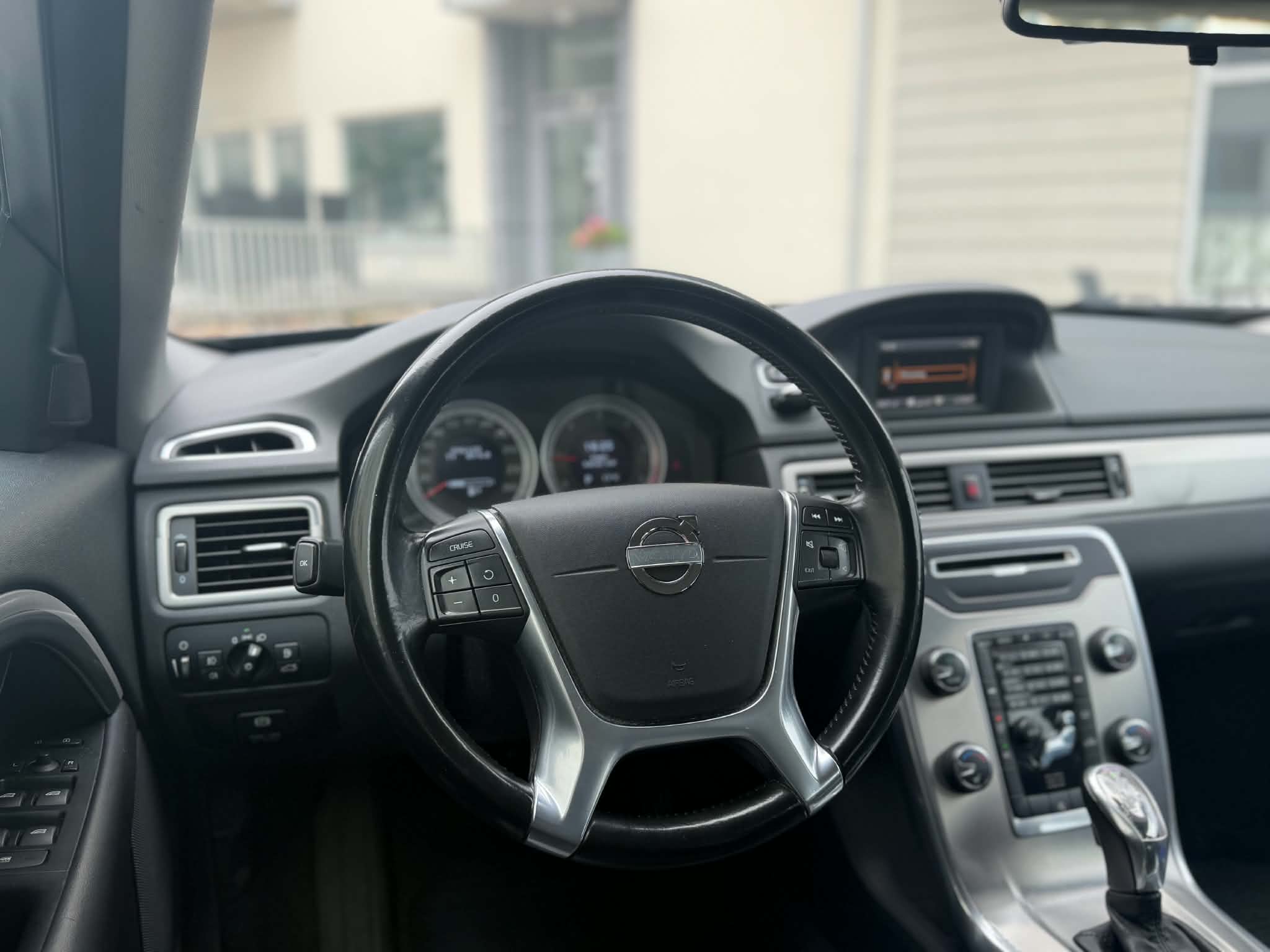 Volvo V70 D2 Powershift 2013, bild 5/10