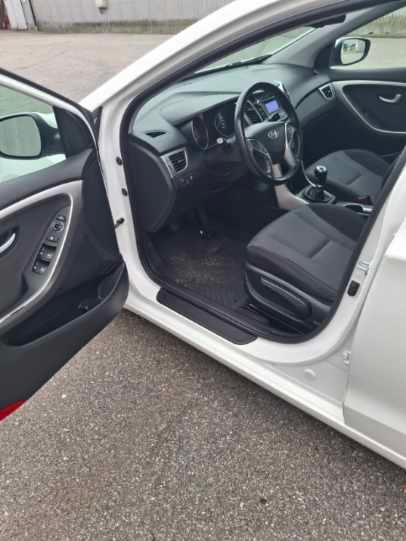 Hyundai i30 Kombi 1.6 GDI Manuell 2015, bild 4/7