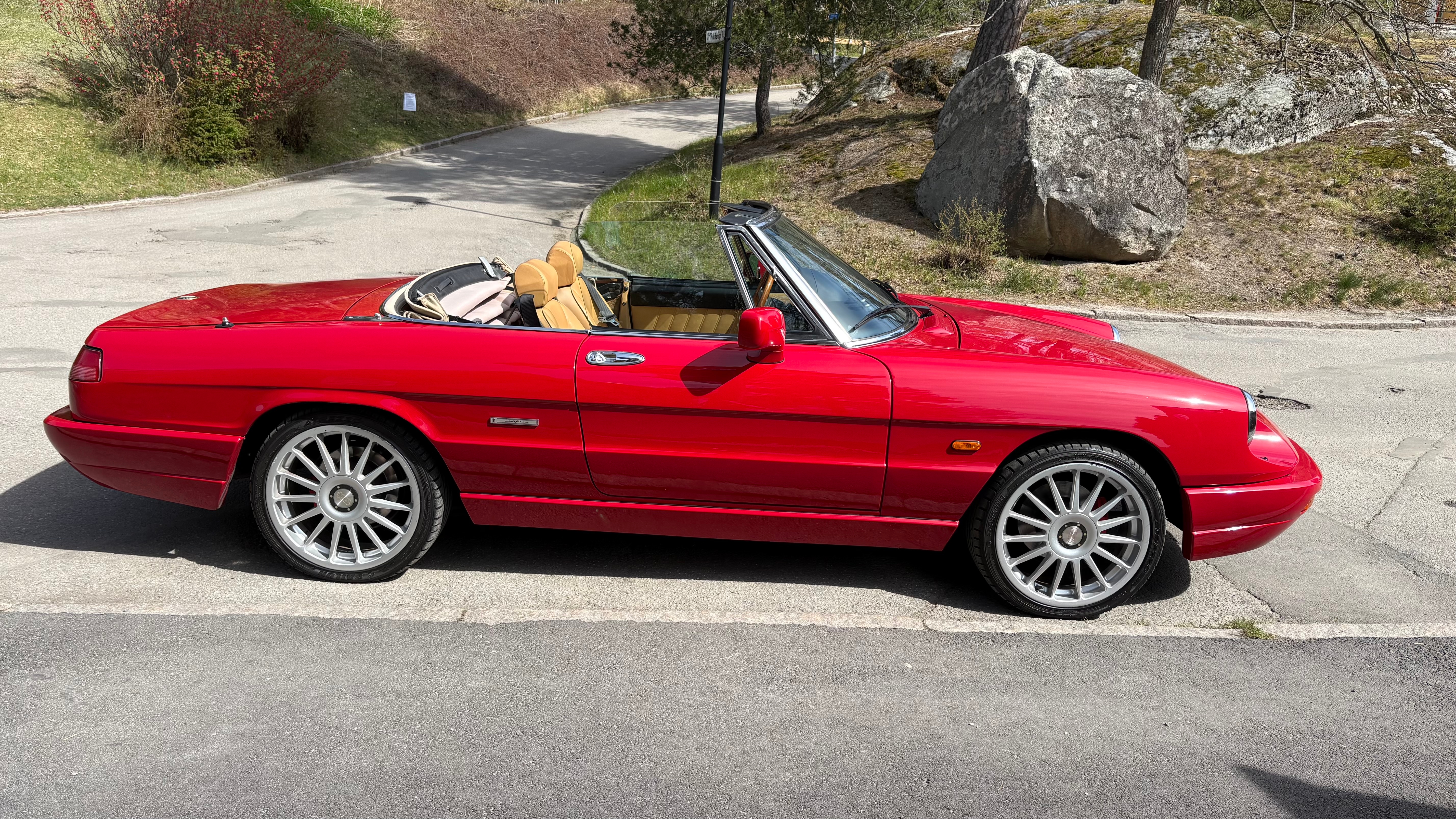 Alfa Romeo Spider 2.0 CAT Manuell 1990, bild 4/10