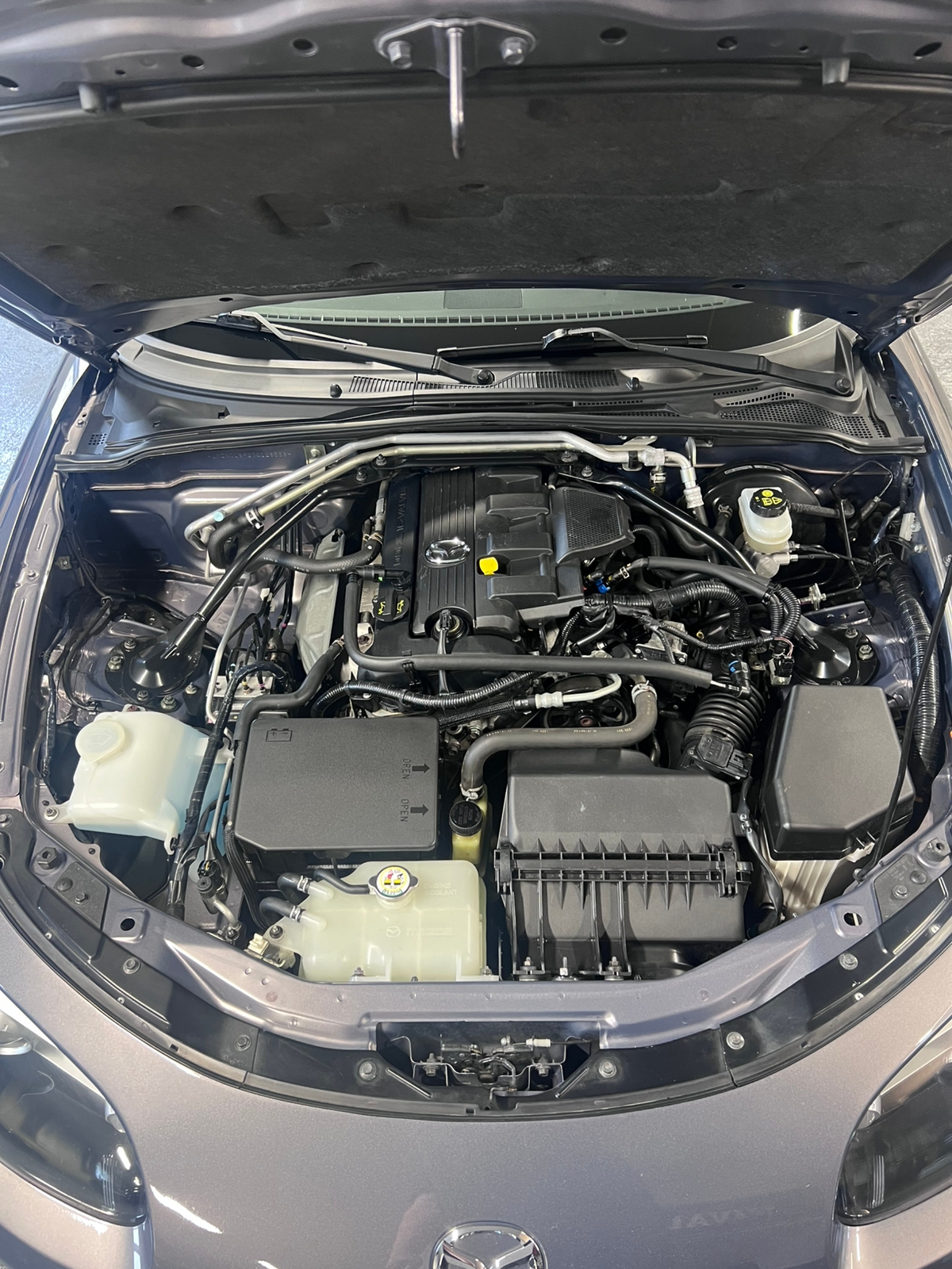 Mazda MX-5 PRHT 2.0 MZR Manuell 2009, bild 4/10