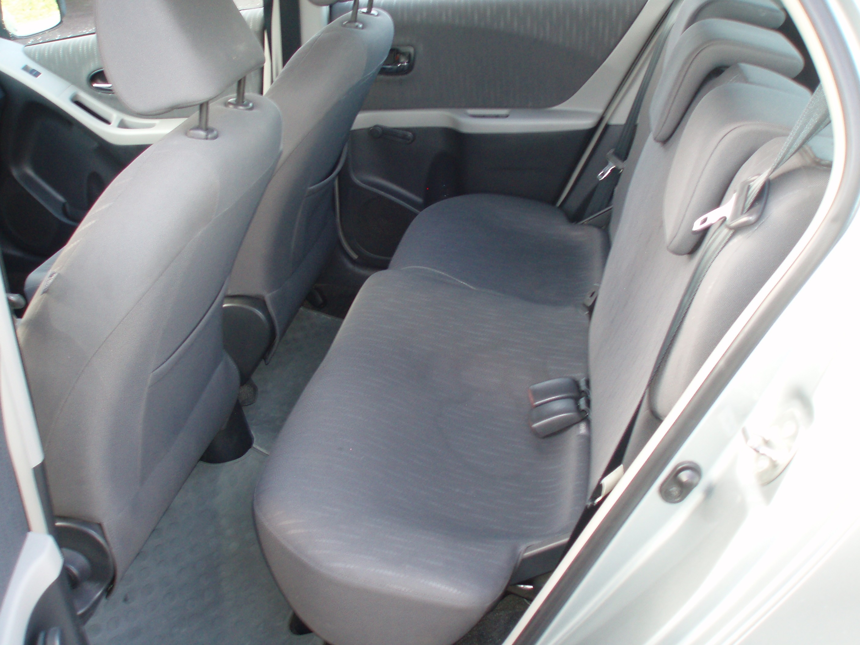 Toyota Yaris 2009, bild 6/9