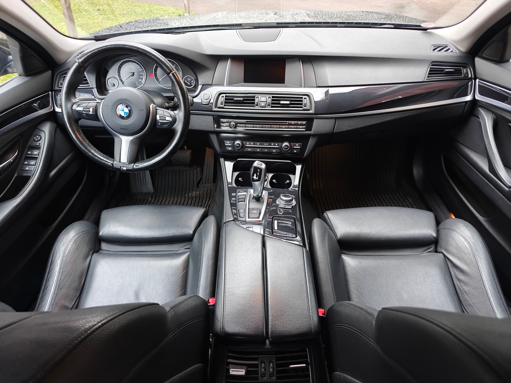 BMW 520 d xDrive Touring Steptronic 2016, kuva 2/10